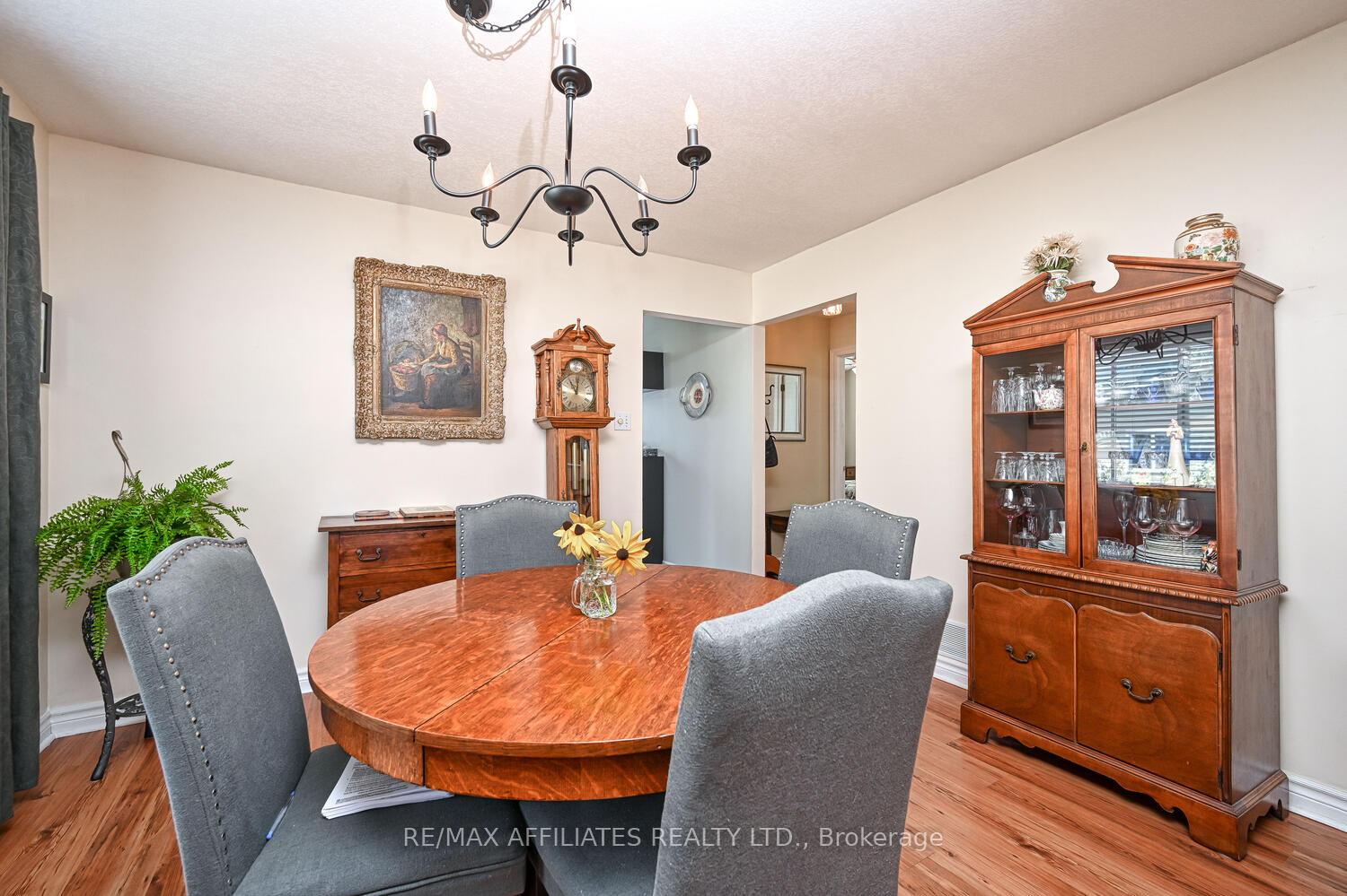 Photo 13 of 107 Merrick Street, Smiths Falls — HOMEH