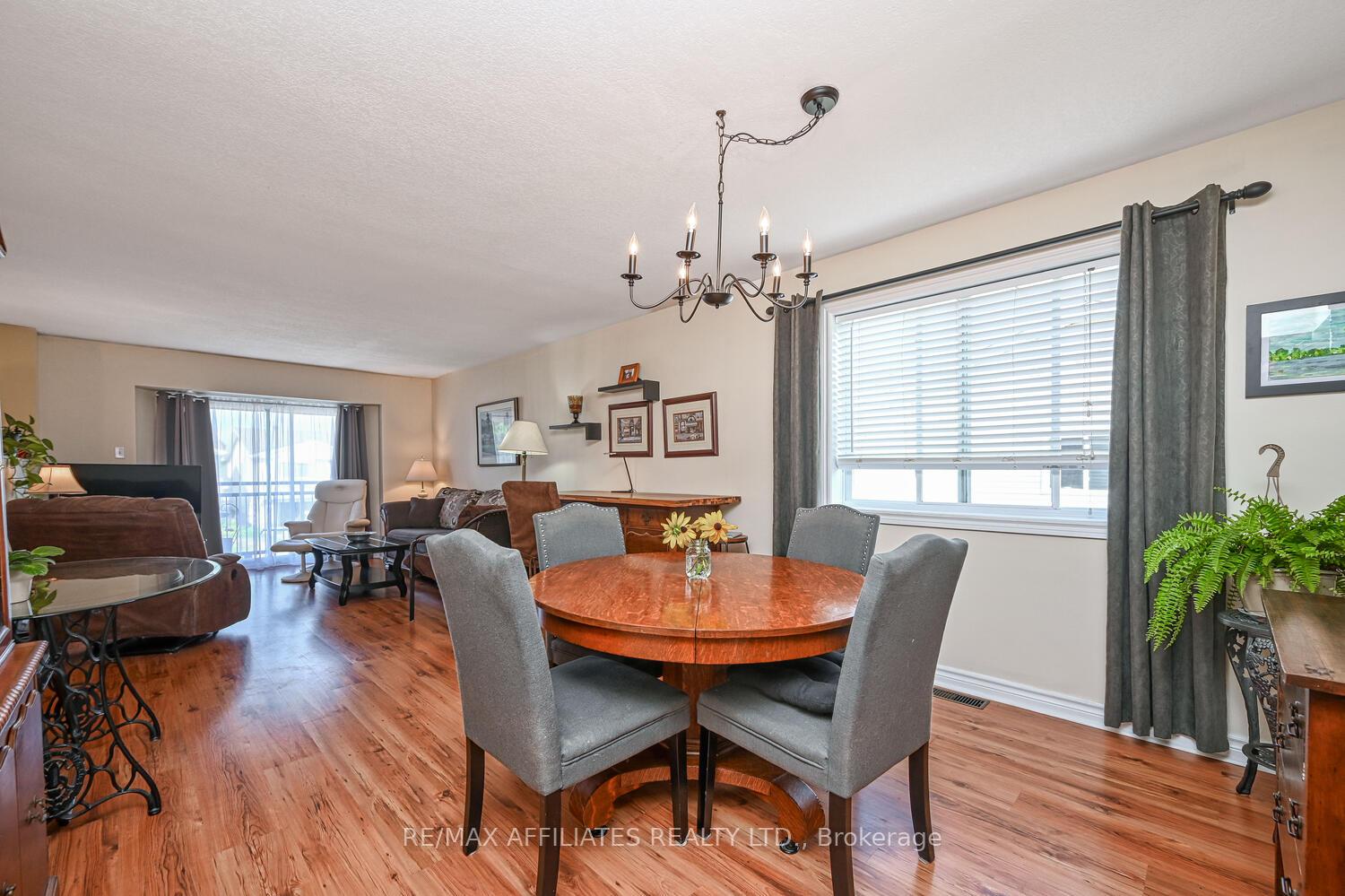Photo 14 of 107 Merrick Street, Smiths Falls — HOMEH