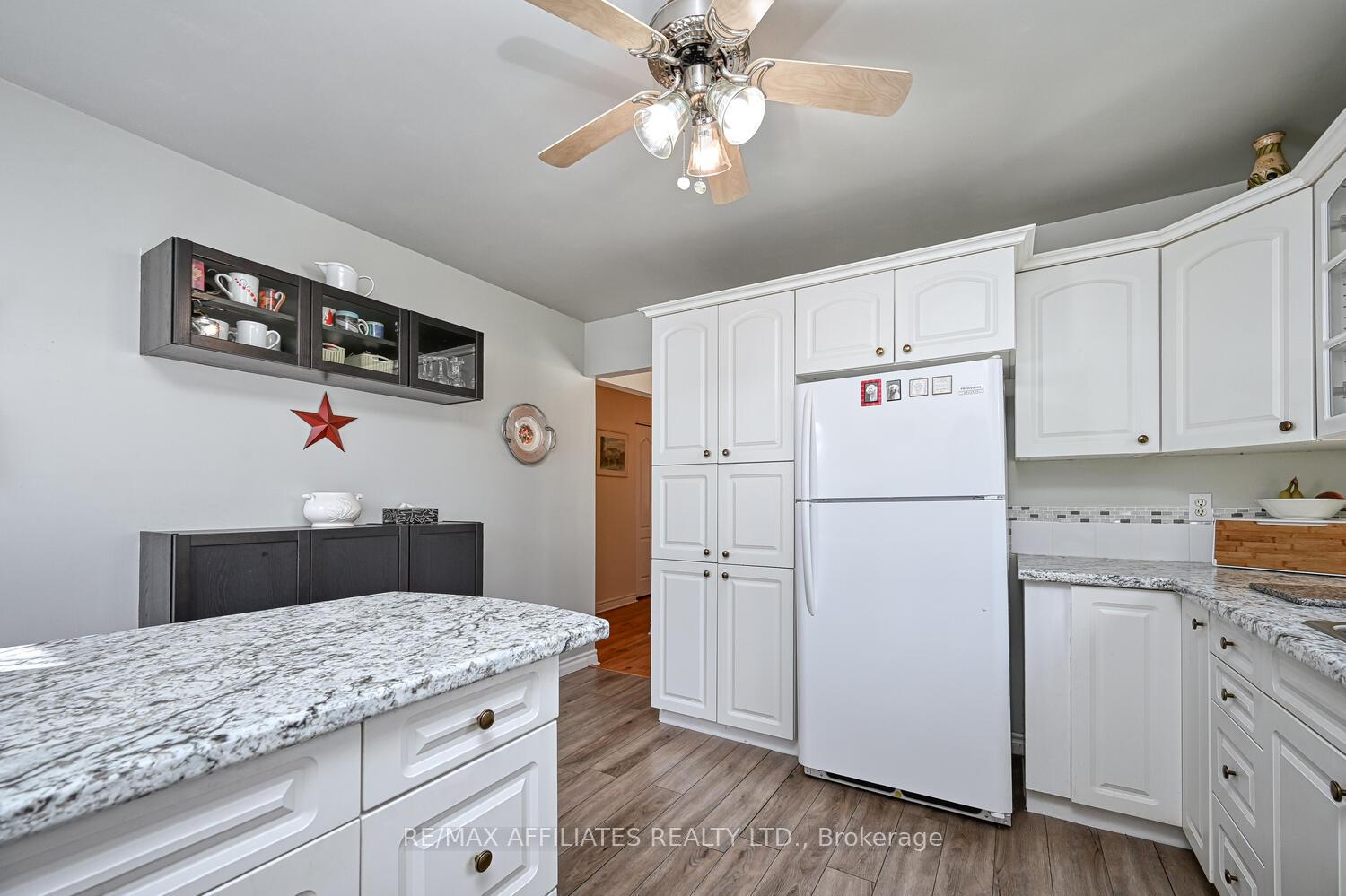Photo 17 of 107 Merrick Street, Smiths Falls — HOMEH