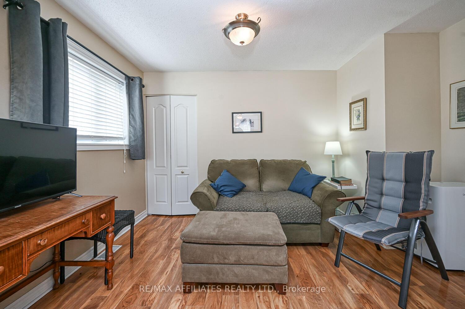 Photo 24 of 107 Merrick Street, Smiths Falls — HOMEH