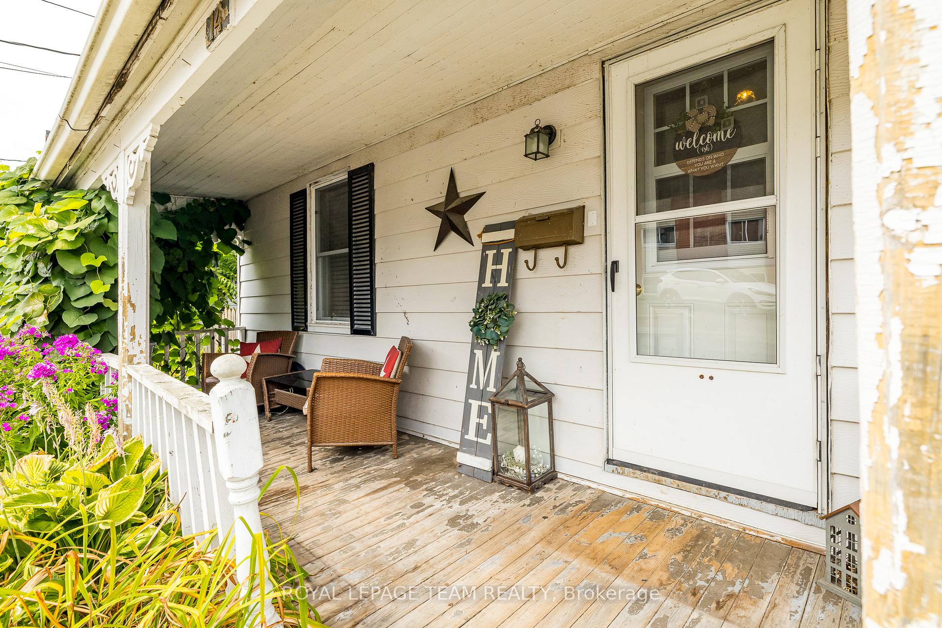Photo 3 of 14 River Street, Smiths Falls — HOMEH