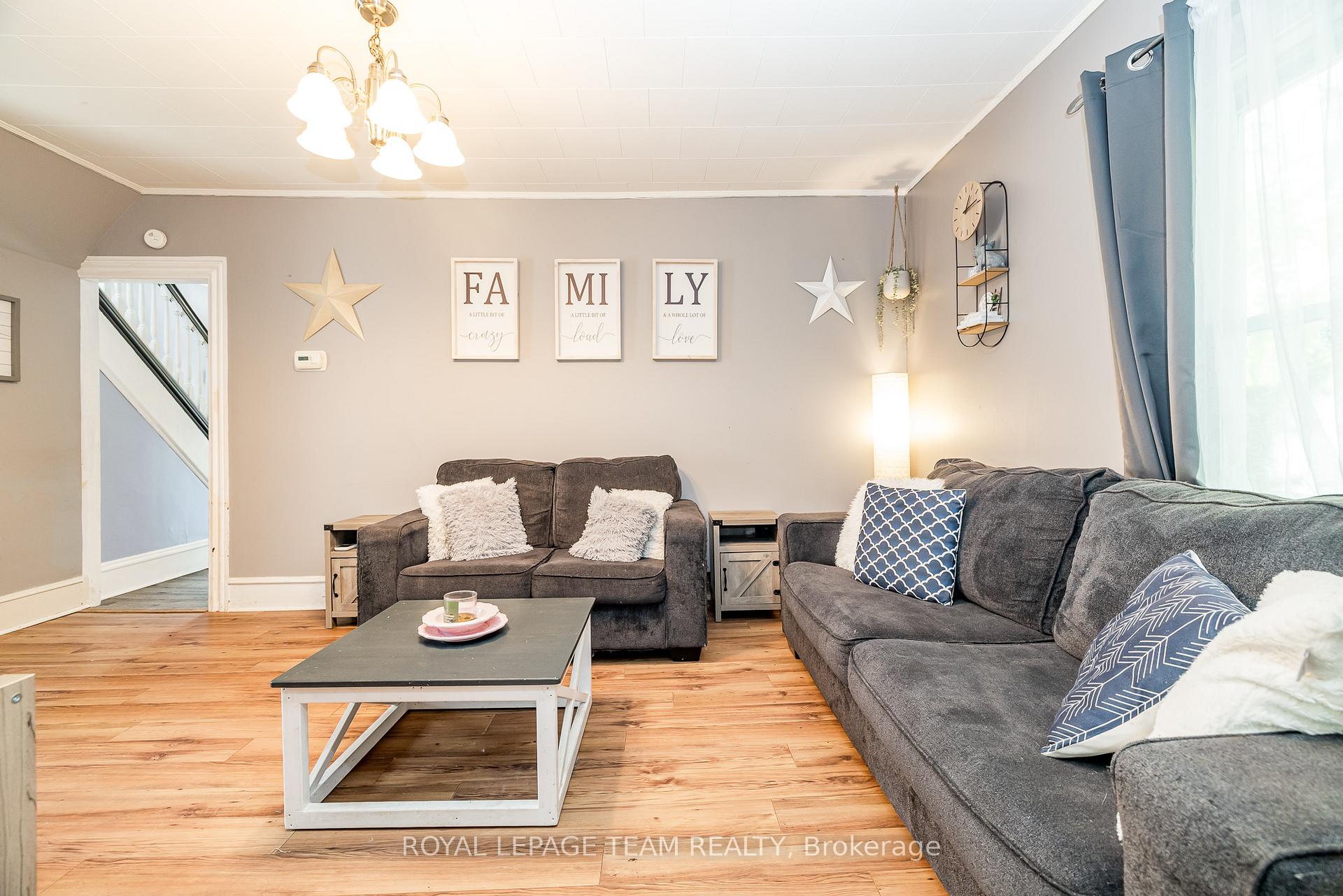 Photo 9 of 14 River Street, Smiths Falls — HOMEH