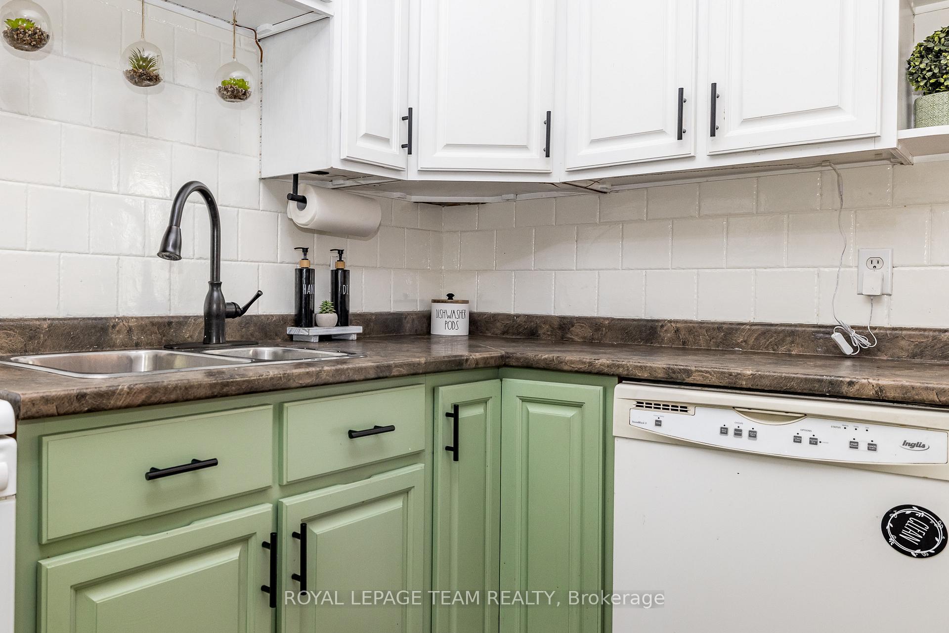 Photo 13 of 14 River Street, Smiths Falls — HOMEH