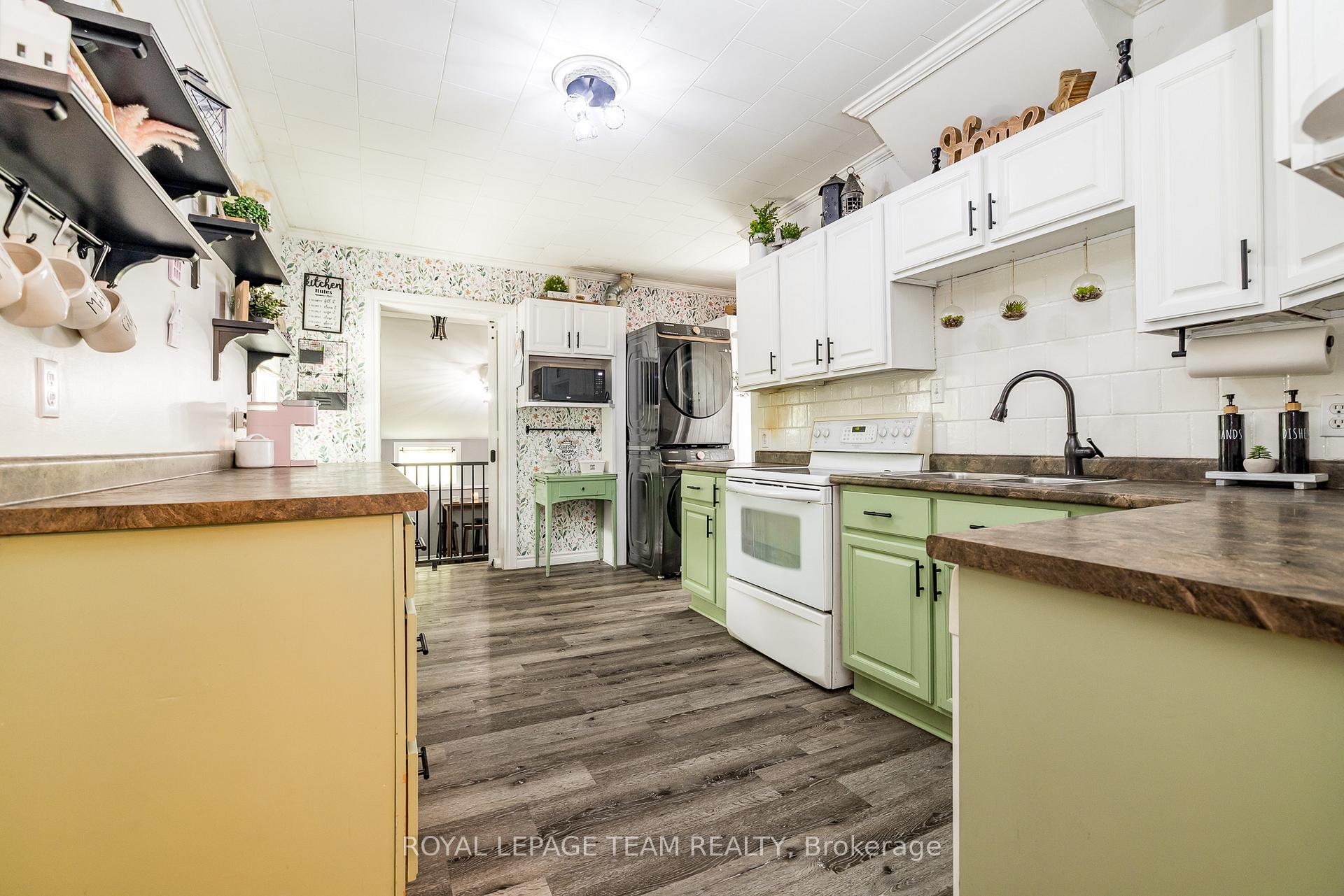 Photo 15 of 14 River Street, Smiths Falls — HOMEH