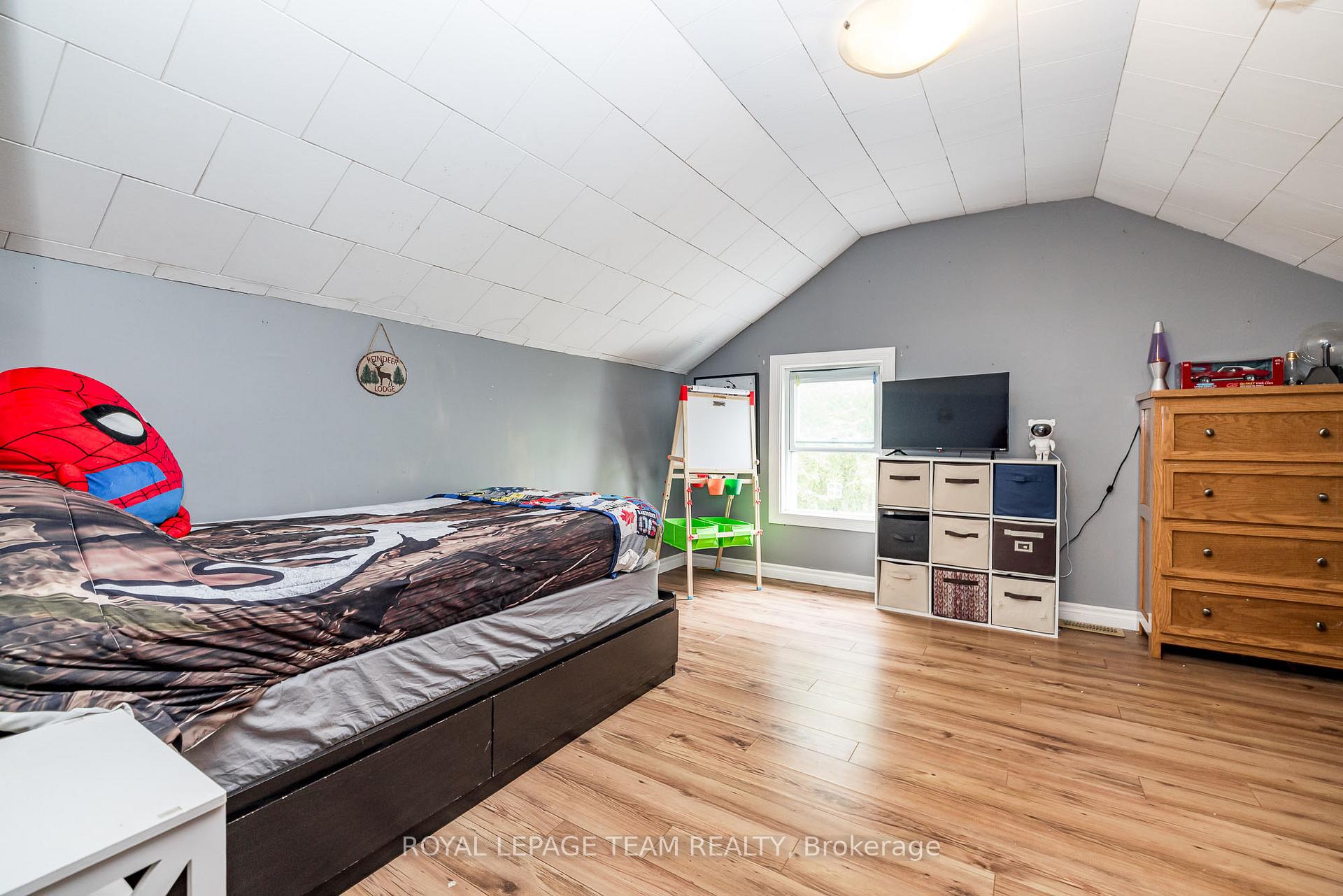Photo 33 of 14 River Street, Smiths Falls — HOMEH
