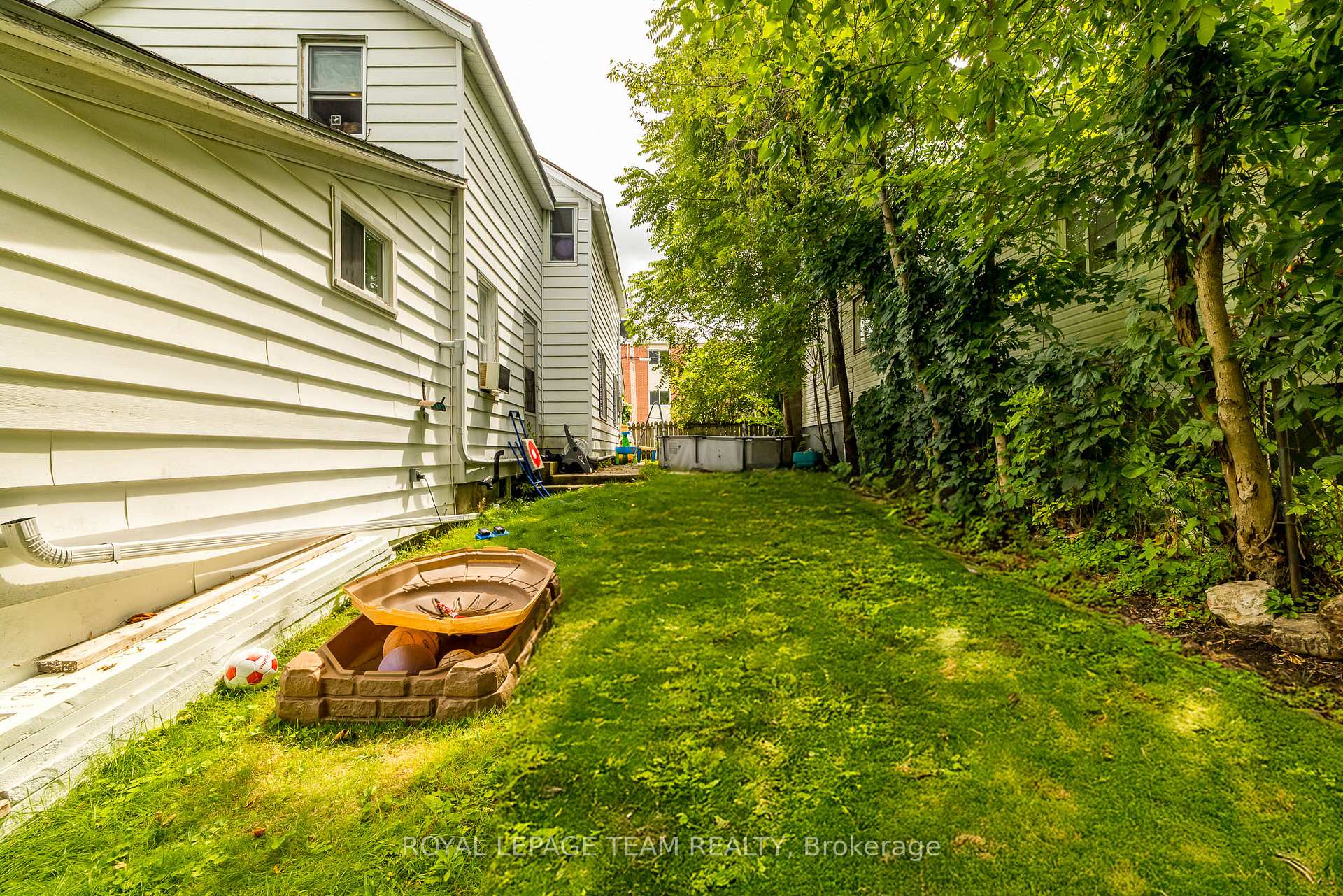 Photo 44 of 14 River Street, Smiths Falls — HOMEH
