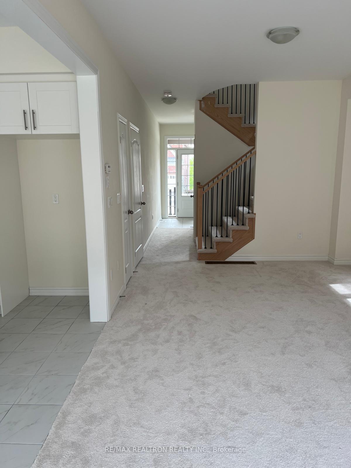 Front of 92 Robin Trail