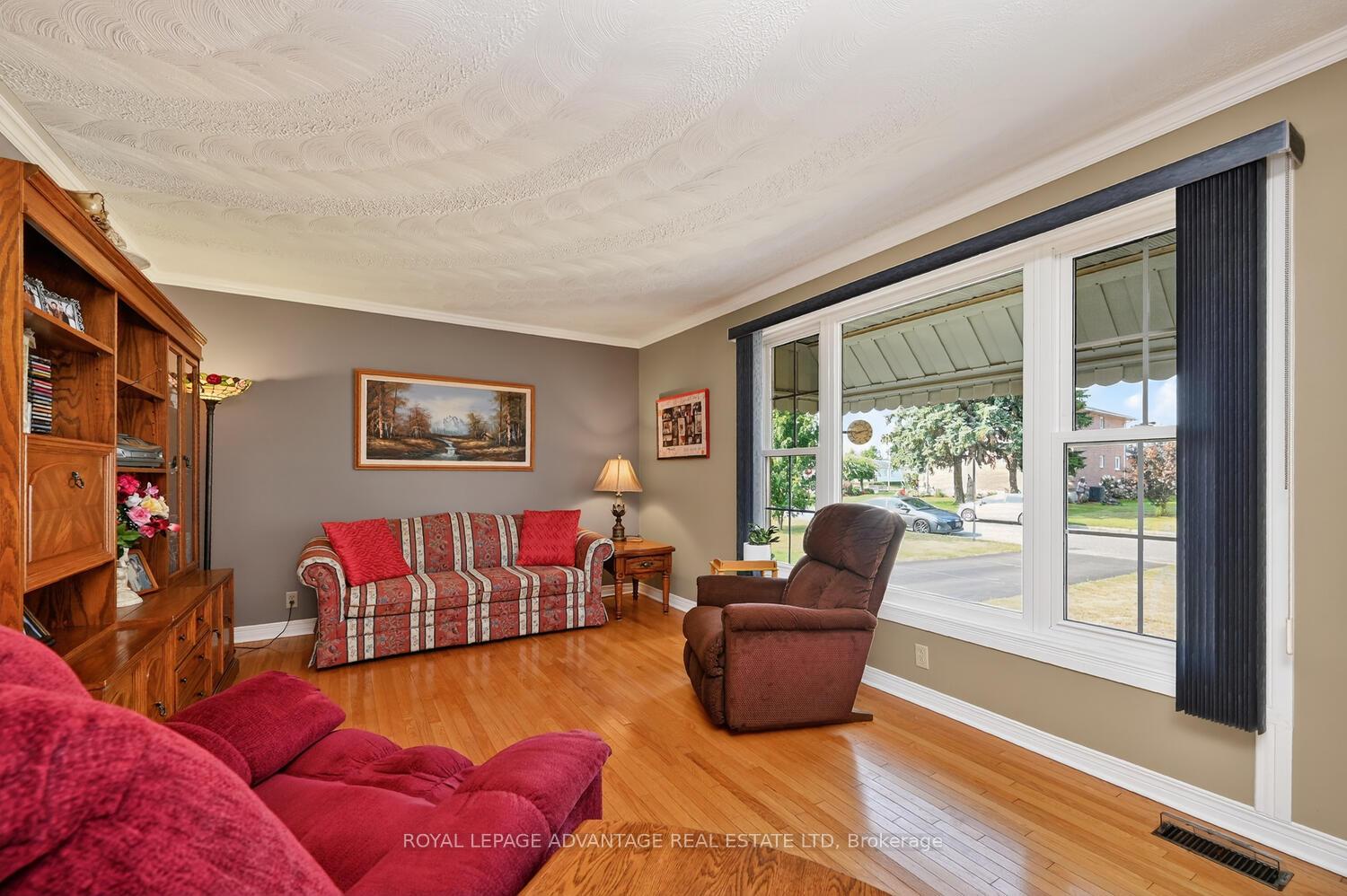 Photo 7 of 245 Allan Street, Smiths Falls — HOMEH