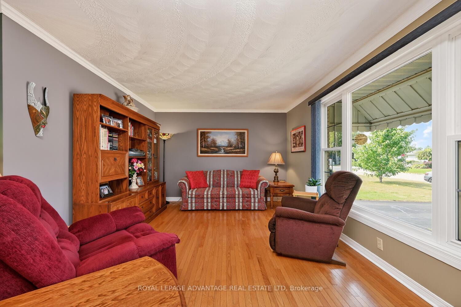 Photo 8 of 245 Allan Street, Smiths Falls — HOMEH