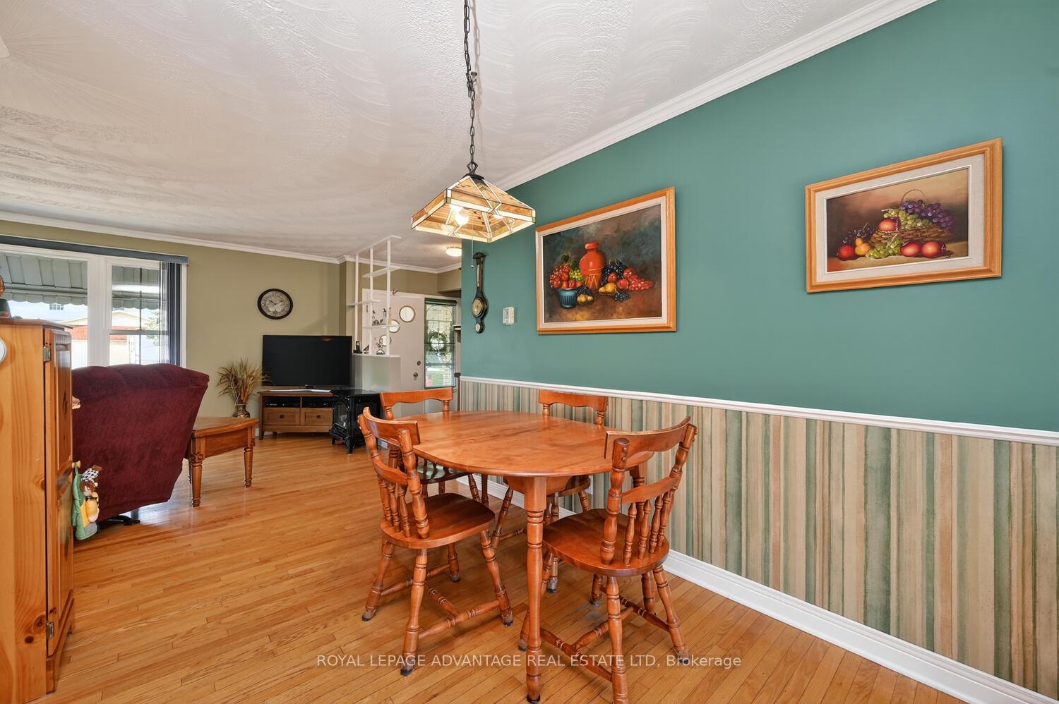 Photo 13 of 245 Allan Street, Smiths Falls — HOMEH