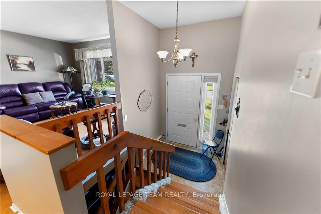 Photo 8 of 99 Ivy Avenue, Renfrew — HOMEH