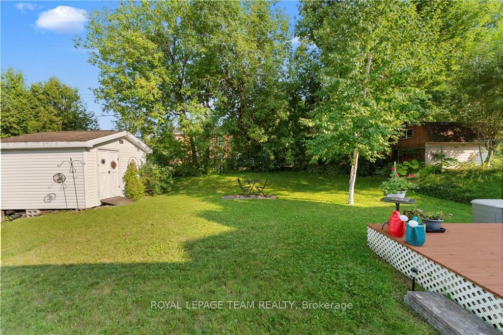 Photo 11 of 99 Ivy Avenue, Renfrew — HOMEH