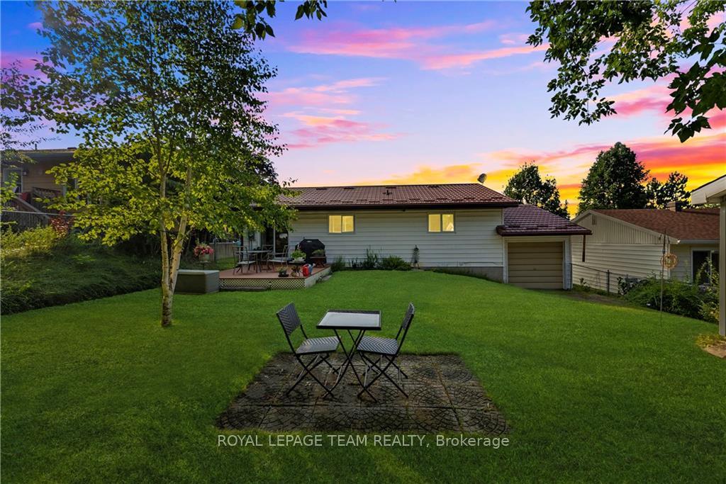 Photo 12 of 99 Ivy Avenue, Renfrew — HOMEH