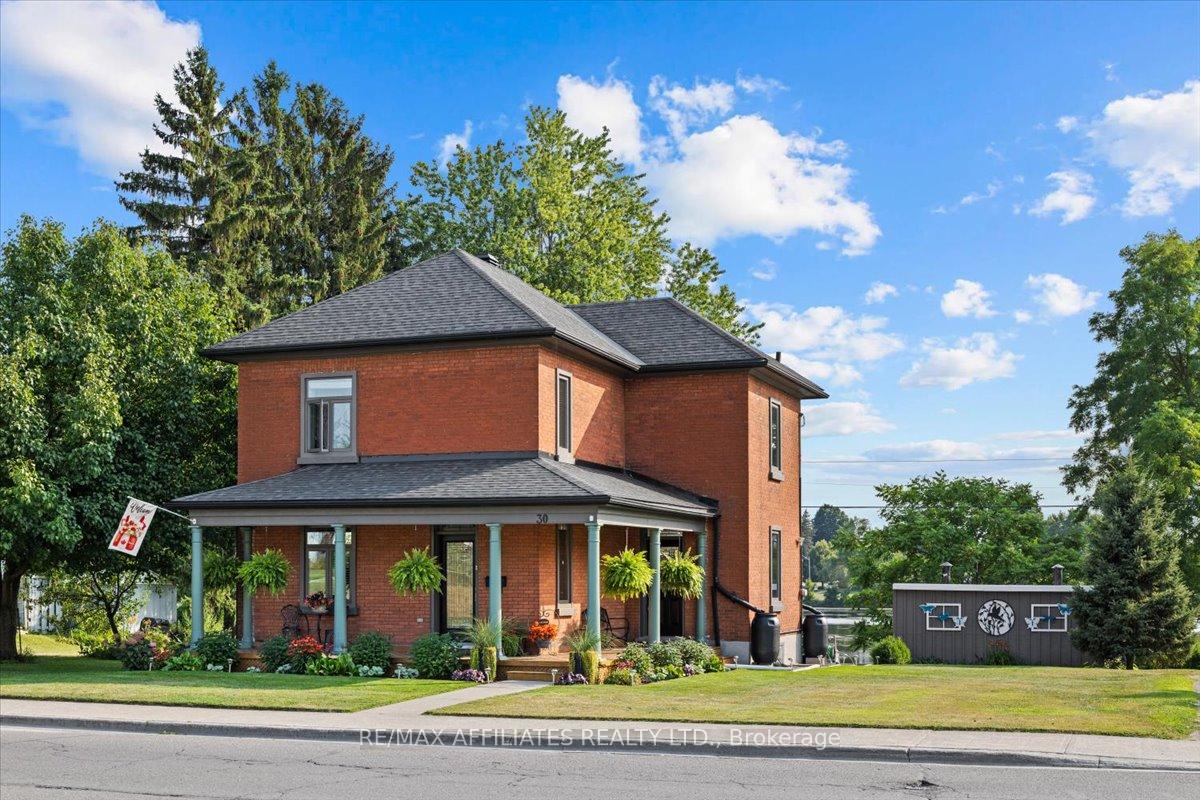 Photo 1 of 30 Queen Street, Smiths Falls — HOMEH