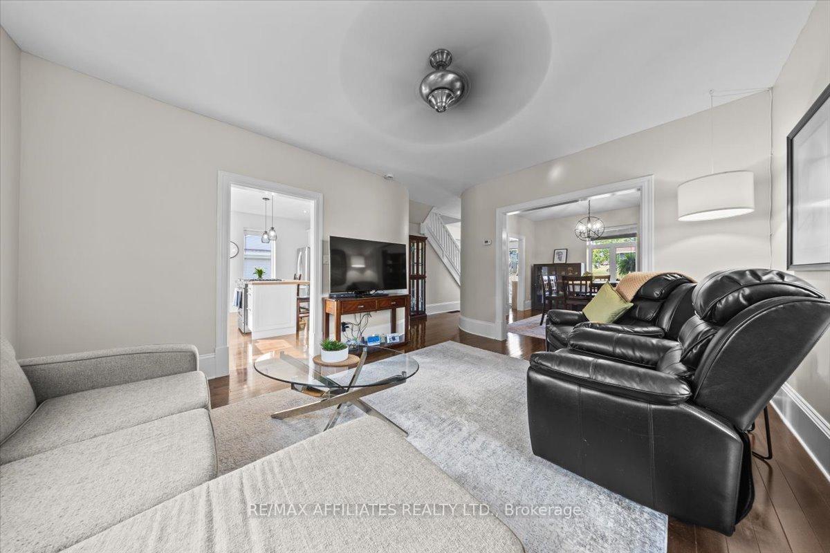 Photo 14 of 30 Queen Street, Smiths Falls — HOMEH