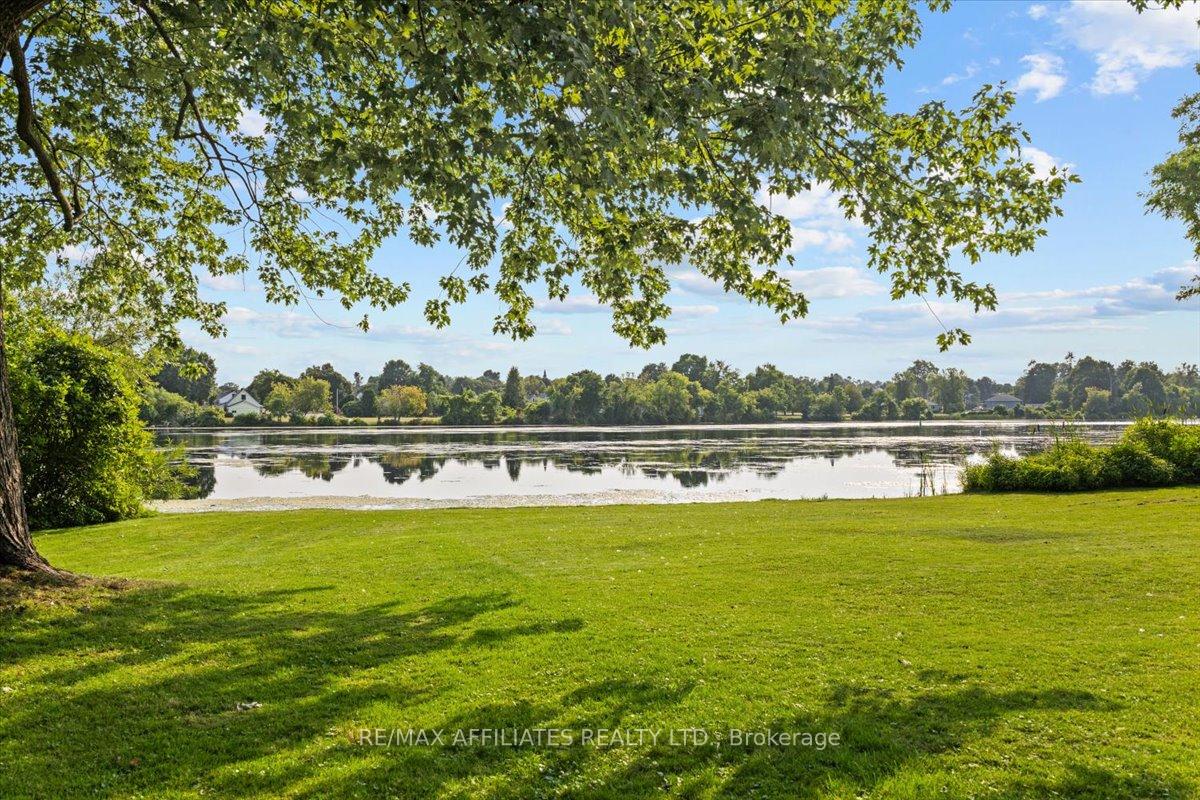 Photo 29 of 30 Queen Street, Smiths Falls — HOMEH