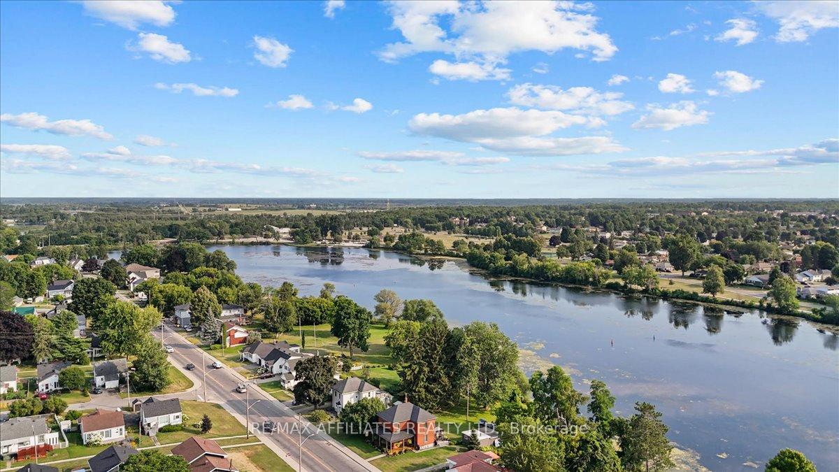 Photo 37 of 30 Queen Street, Smiths Falls — HOMEH
