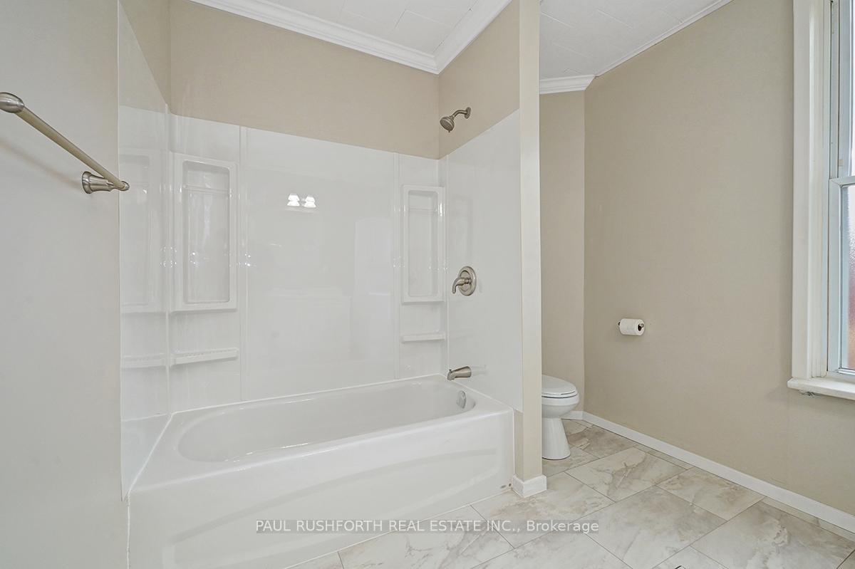 Photo 12 of 1 Winnifred Street S, Smiths Falls — HOMEH