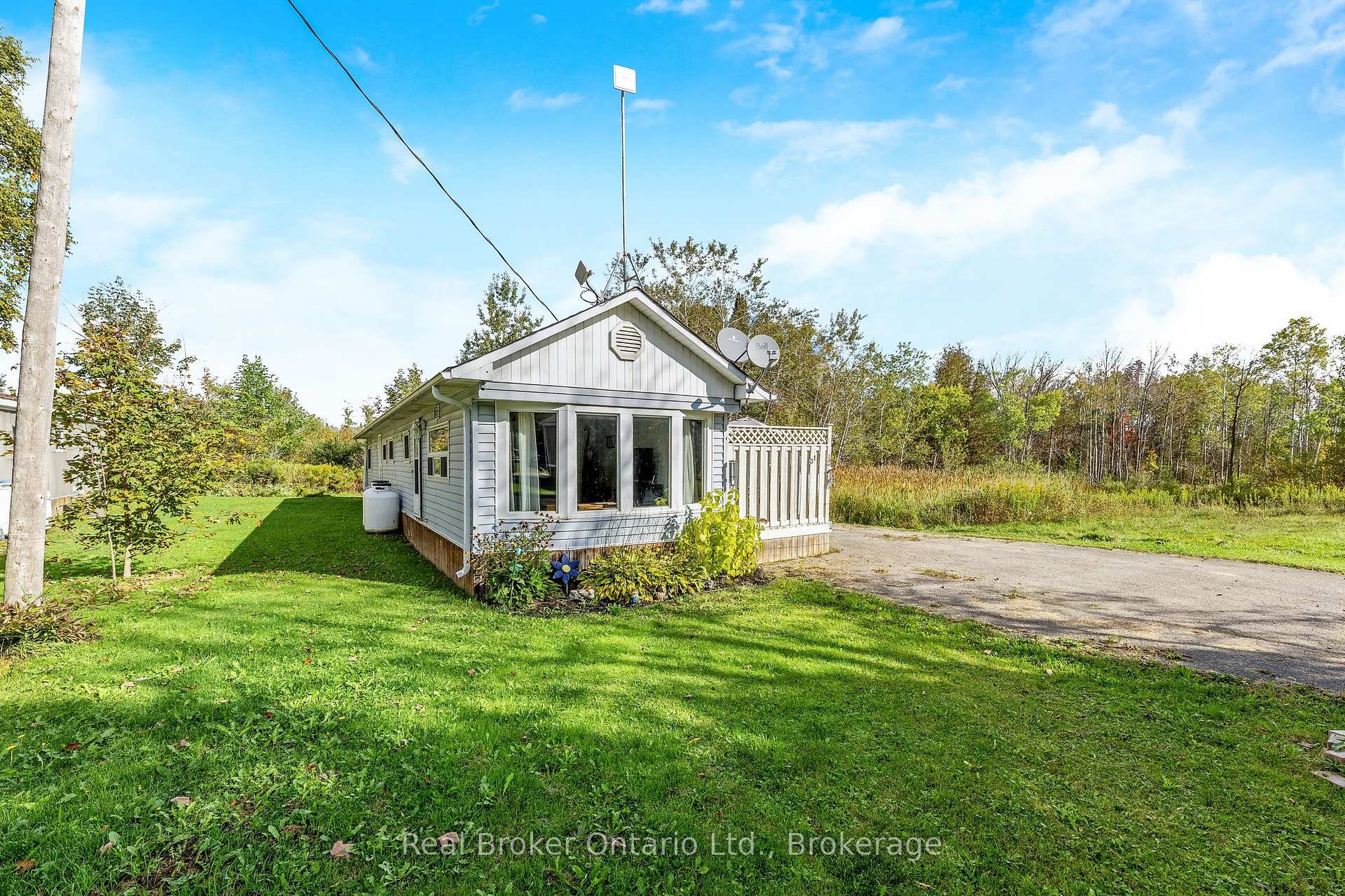 Front of Unit 31, 026585 89 Highway