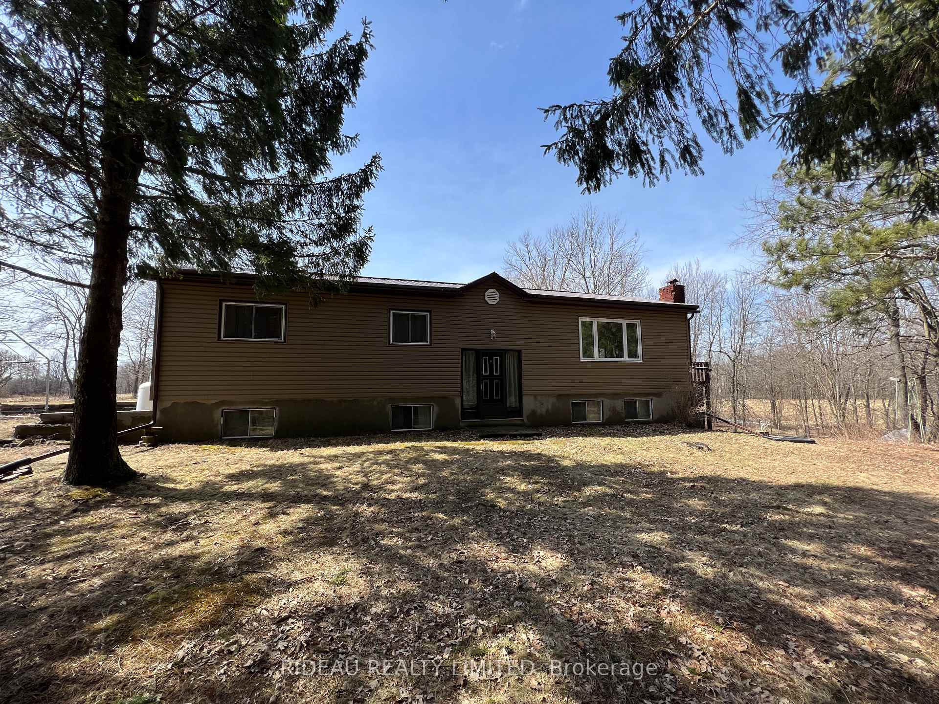 Photo 2 of 3418 Highway 15, Rideau Lakes, Rideau Lakes (South Crosby) Twp — HOMEH