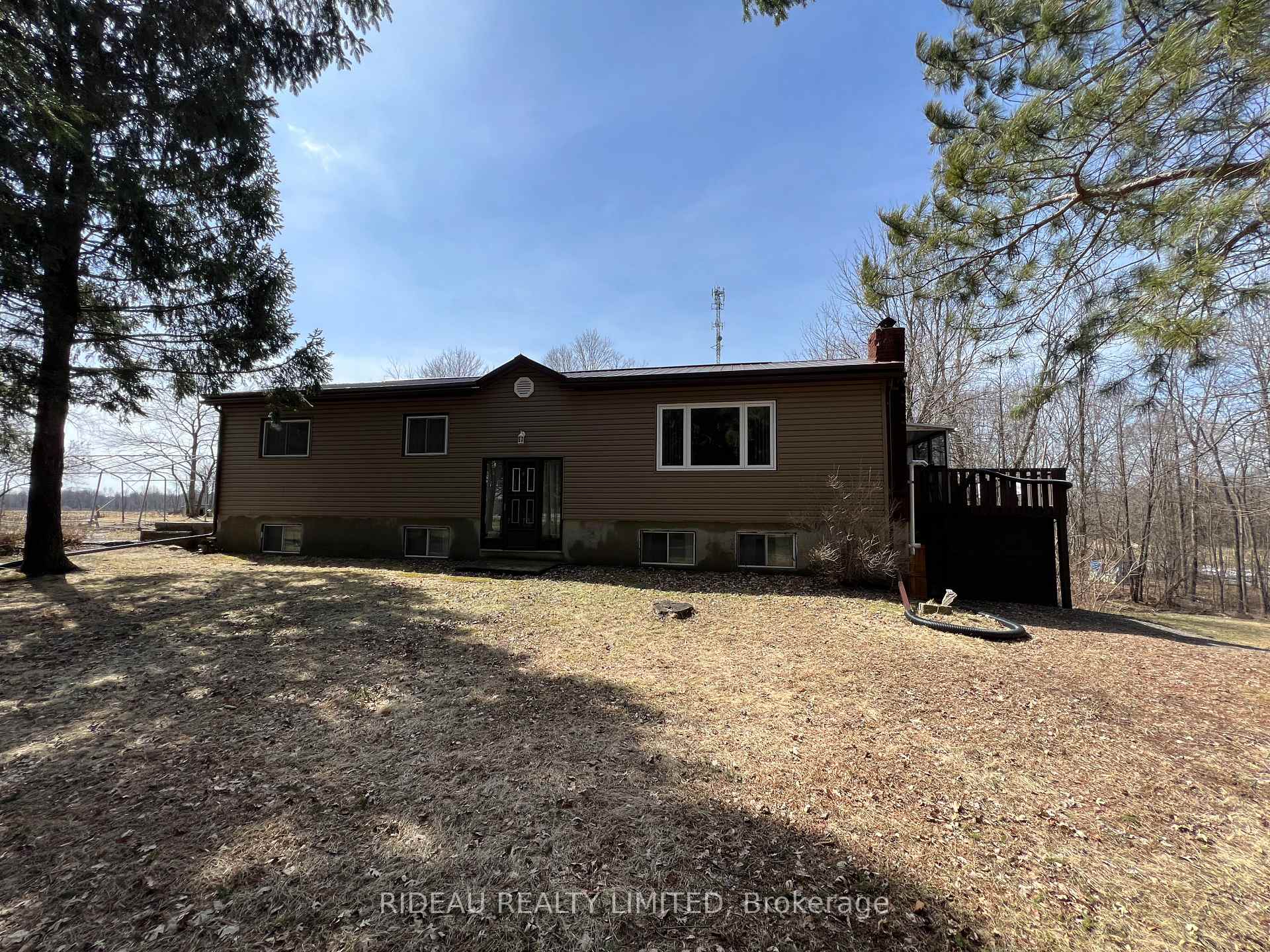 Photo 3 of 3418 Highway 15, Rideau Lakes, Rideau Lakes (South Crosby) Twp — HOMEH