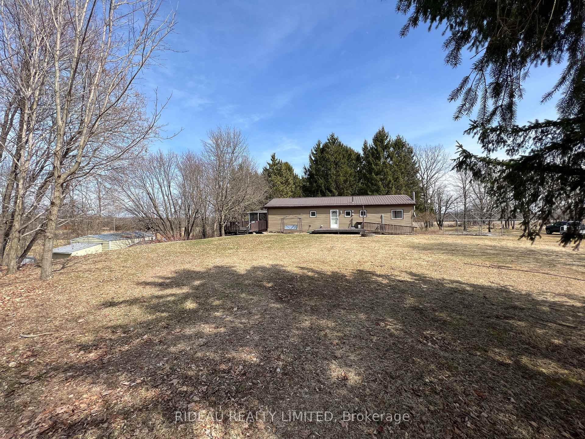 Photo 8 of 3418 Highway 15, Rideau Lakes, Rideau Lakes (South Crosby) Twp — HOMEH