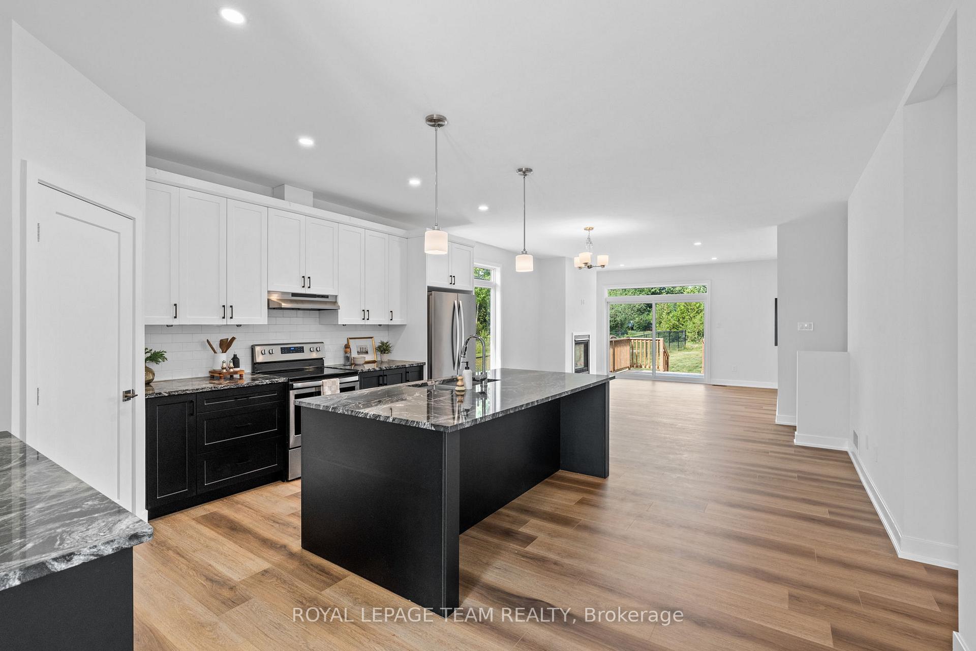 Photo 4 of 293 Wood Avenue, Smiths Falls — HOMEH