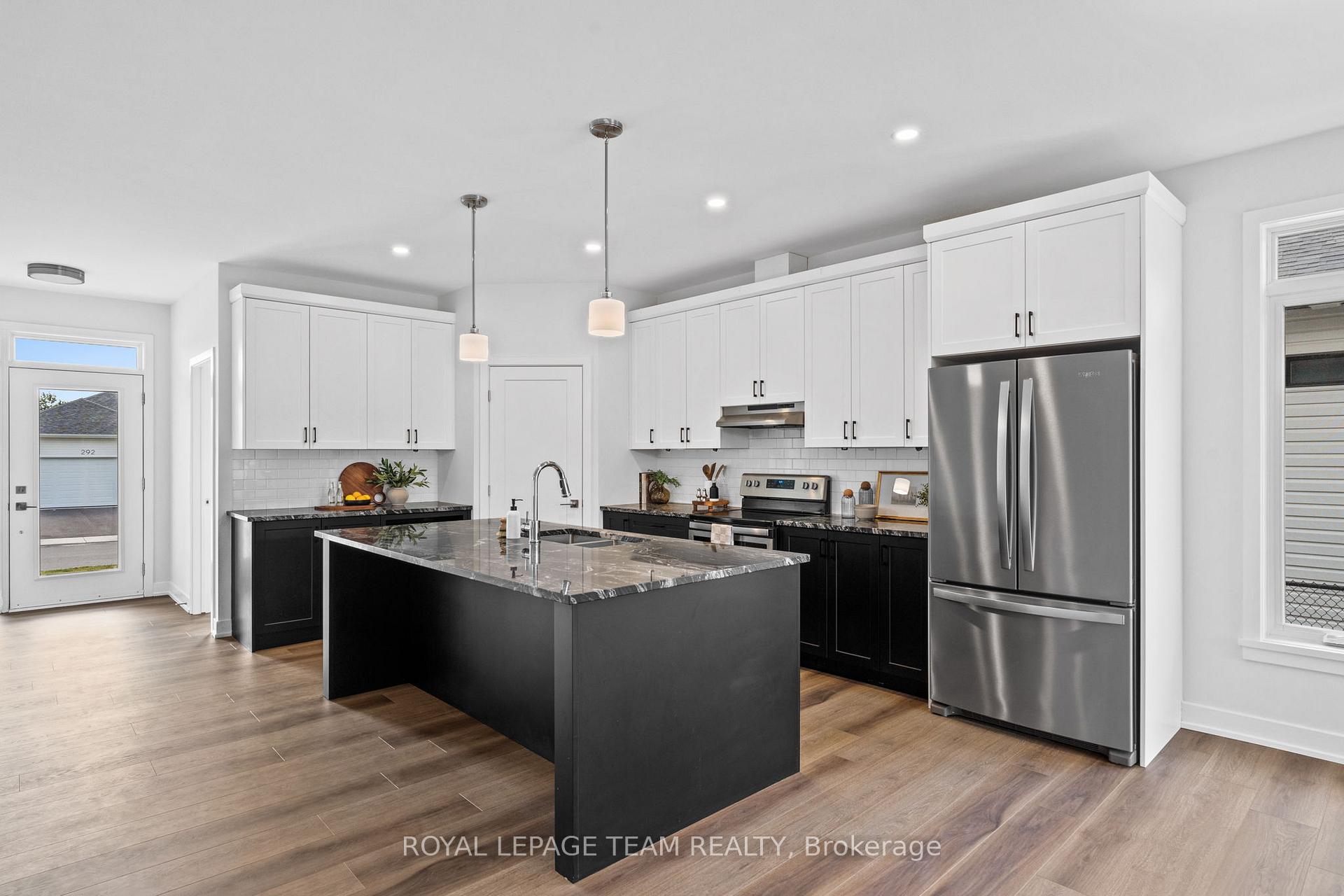 Photo 6 of 293 Wood Avenue, Smiths Falls — HOMEH
