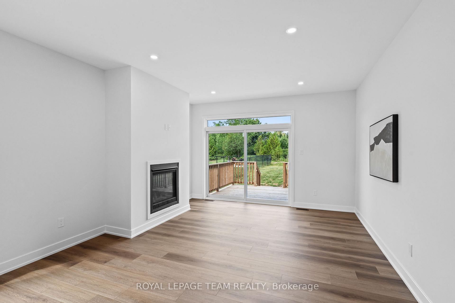 Photo 12 of 293 Wood Avenue, Smiths Falls — HOMEH