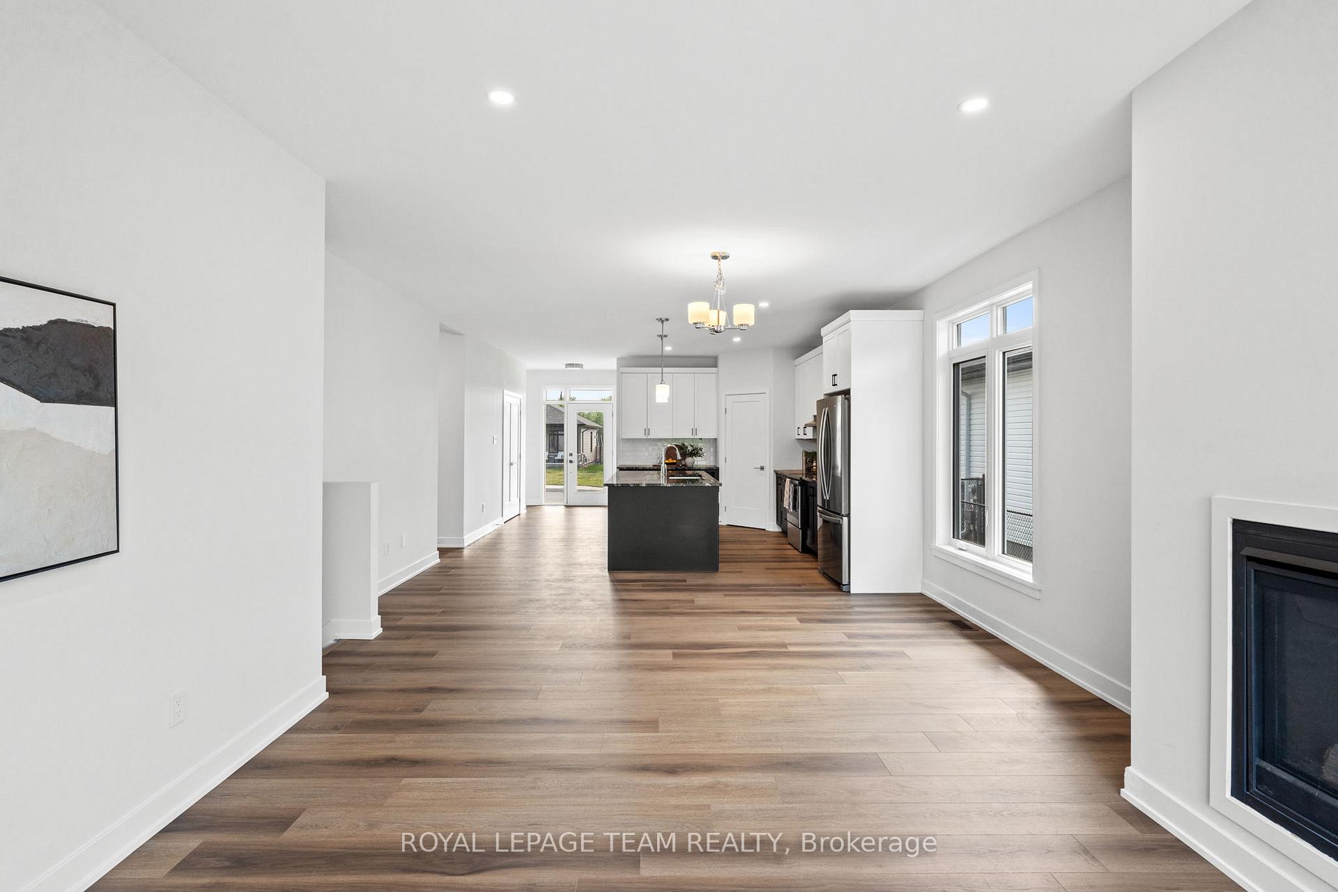 Photo 15 of 293 Wood Avenue, Smiths Falls — HOMEH