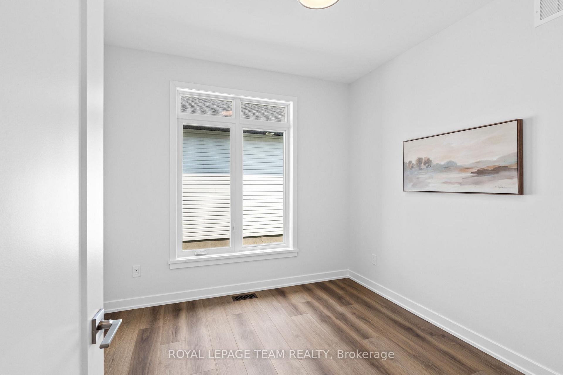 Photo 24 of 293 Wood Avenue, Smiths Falls — HOMEH