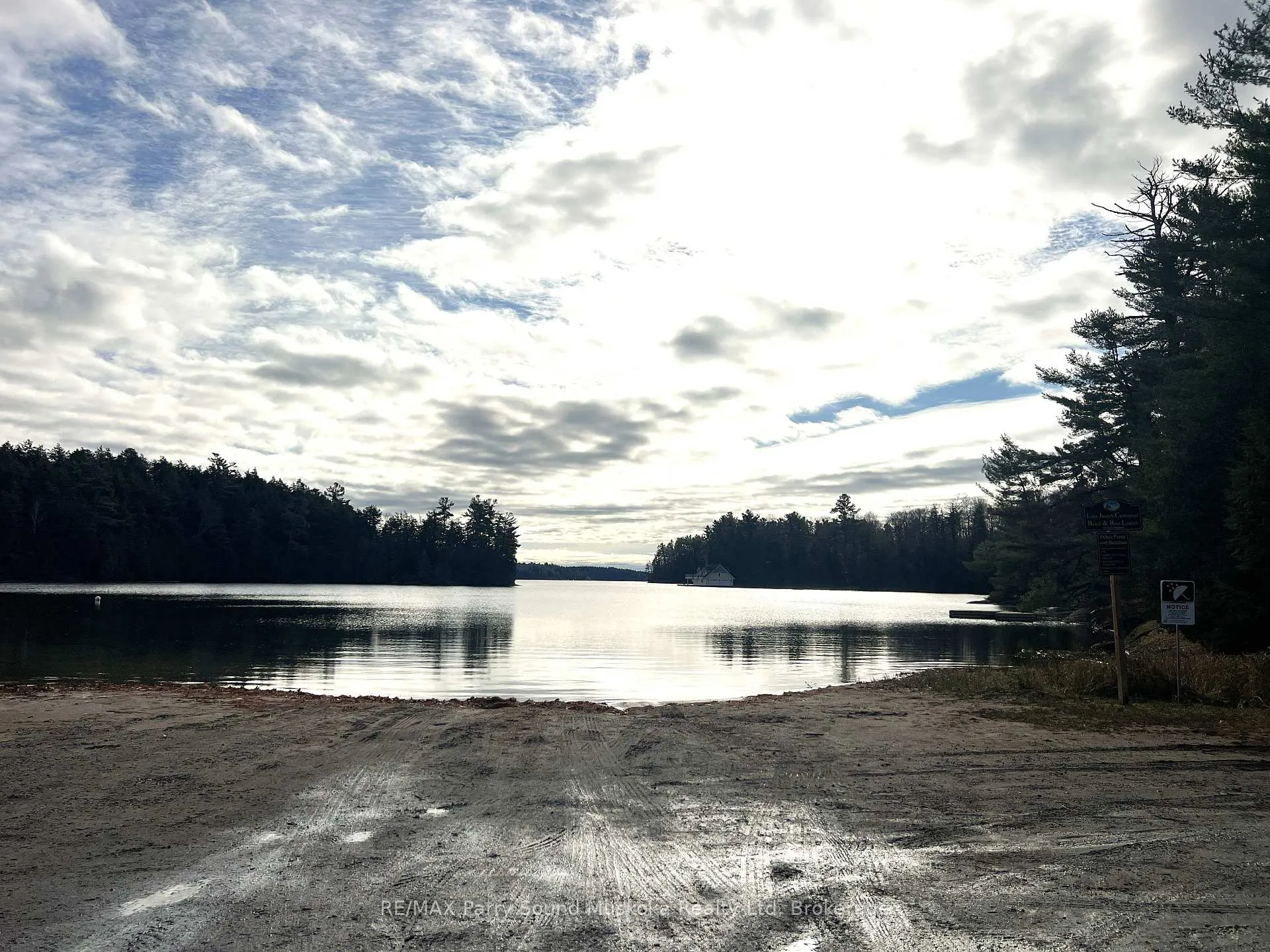 Photo 48 of 336 Clear Lake Road, Seguin — HOMEH