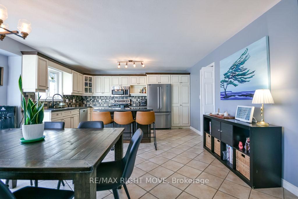 Photo 7 of 2027 Millwood Road, Severn, Marchmont — HOMEH
