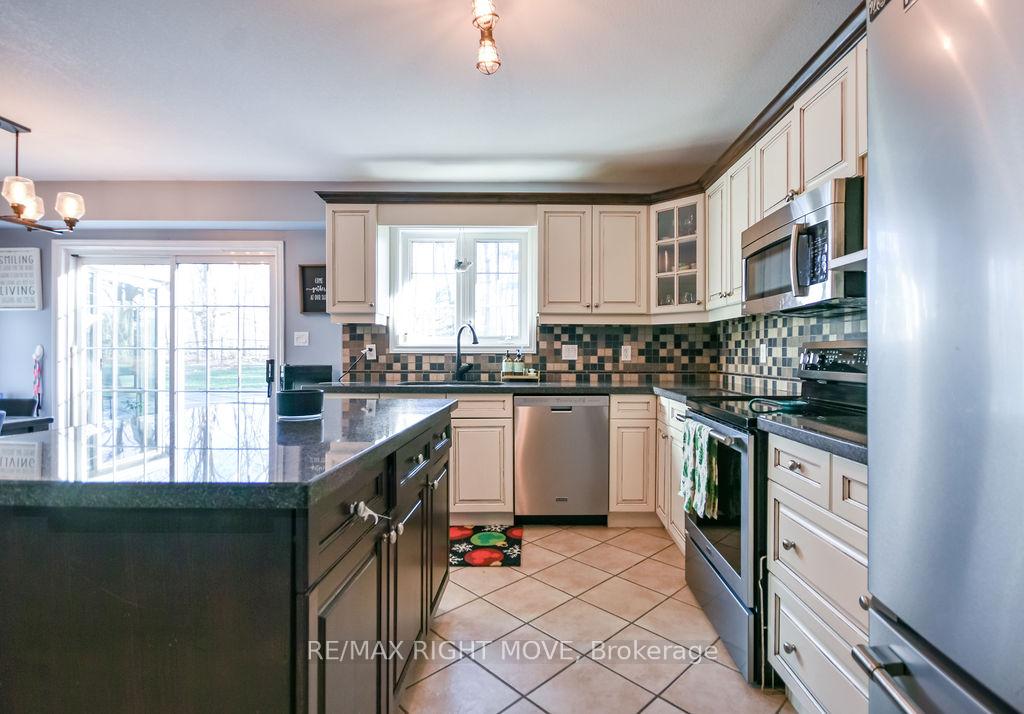 Photo 10 of 2027 Millwood Road, Severn, Marchmont — HOMEH
