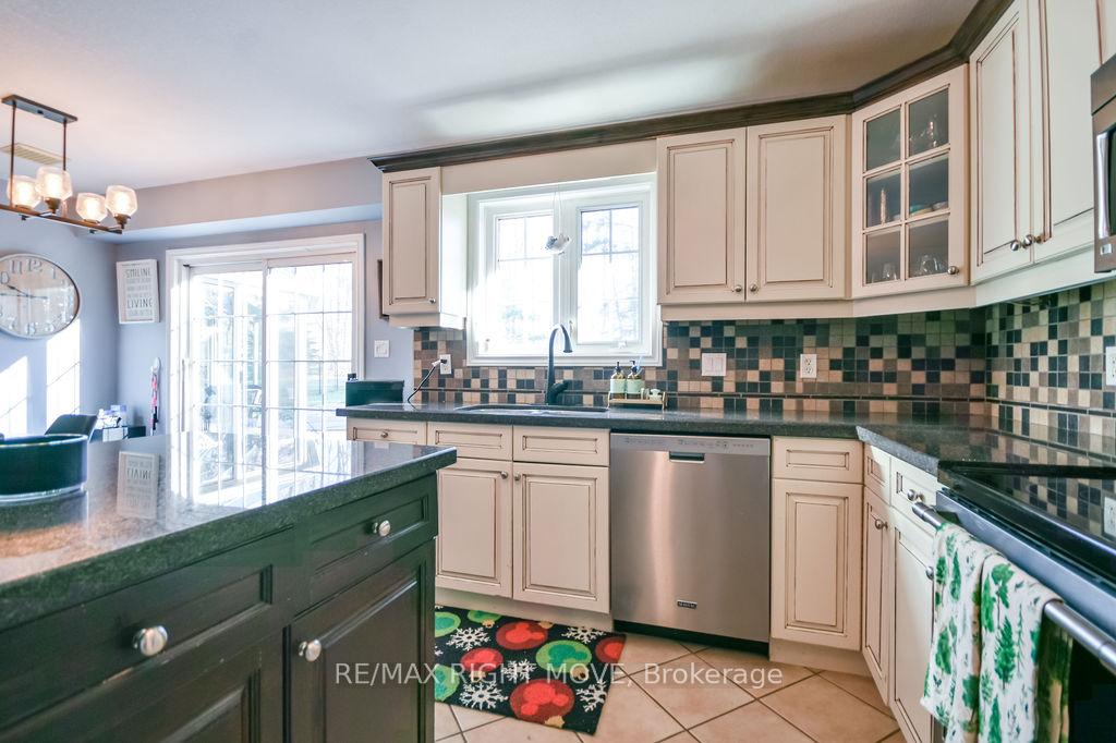 Photo 11 of 2027 Millwood Road, Severn, Marchmont — HOMEH