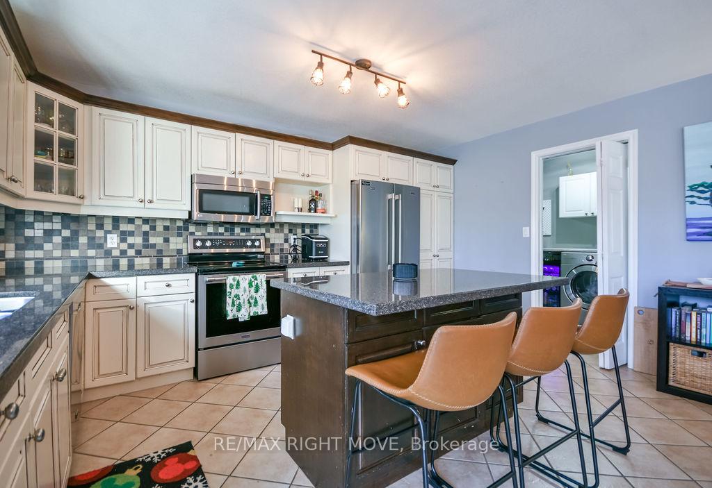 Photo 13 of 2027 Millwood Road, Severn, Marchmont — HOMEH