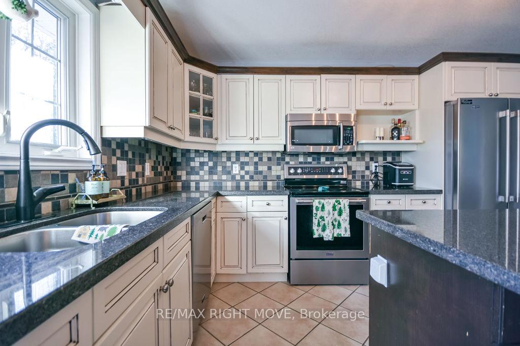 Photo 14 of 2027 Millwood Road, Severn, Marchmont — HOMEH