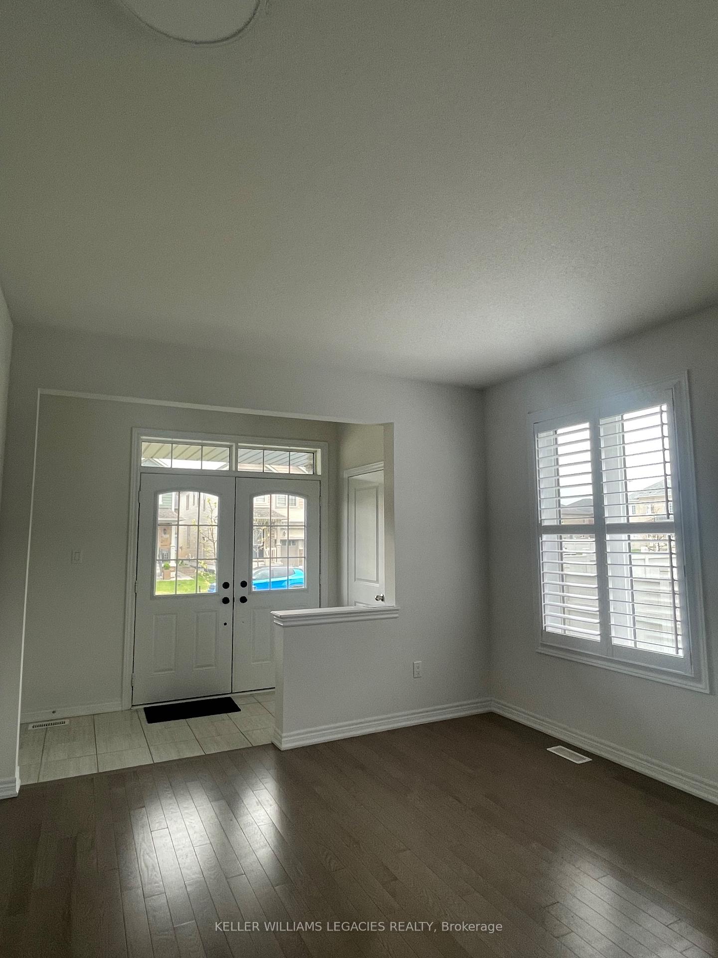 Photo 3 of 411 Black Cherry Crescent, Shelburne — HOMEH