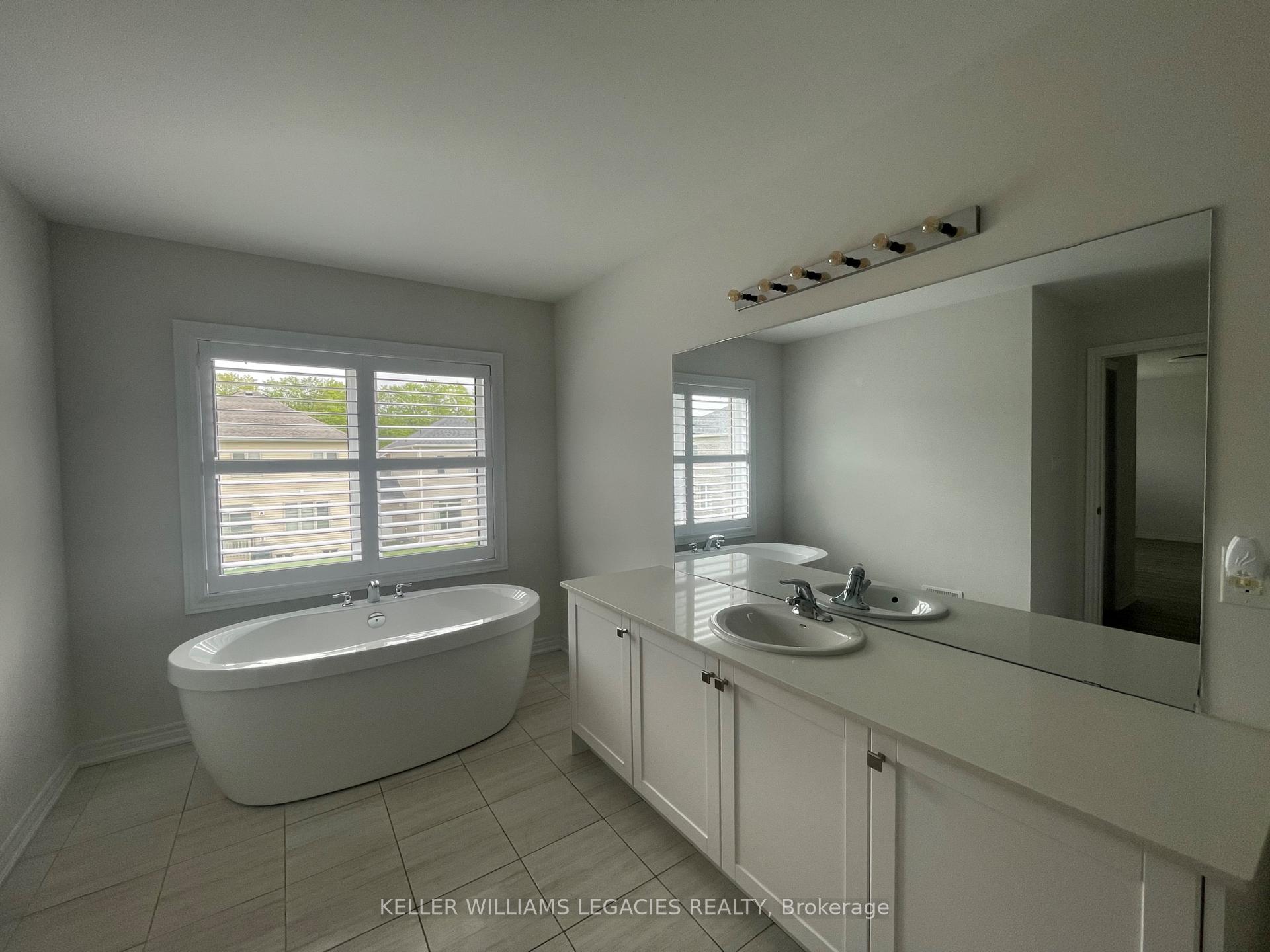 Photo 18 of 411 Black Cherry Crescent, Shelburne — HOMEH