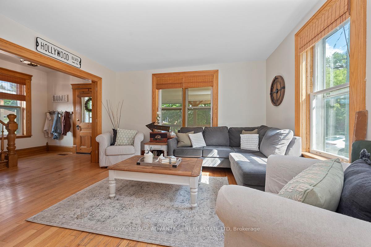 Photo 12 of 6 Foster Avenue, Smiths Falls — HOMEH