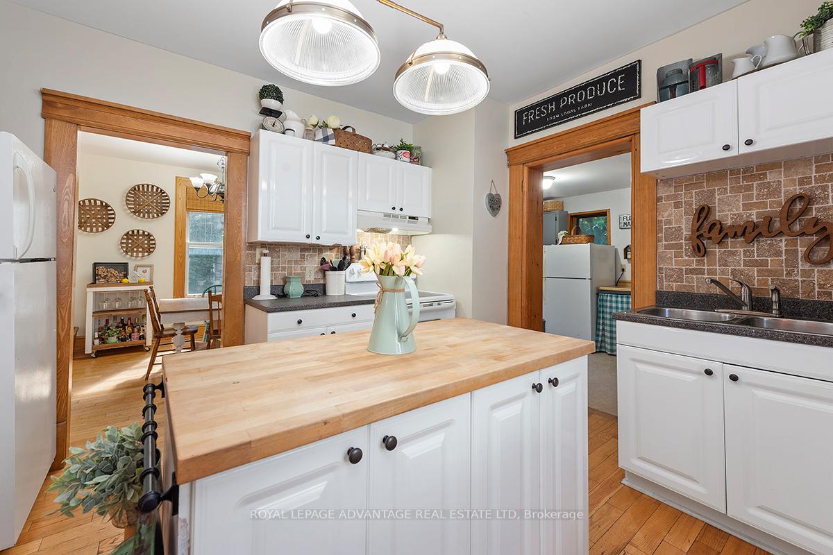 Photo 19 of 6 Foster Avenue, Smiths Falls — HOMEH