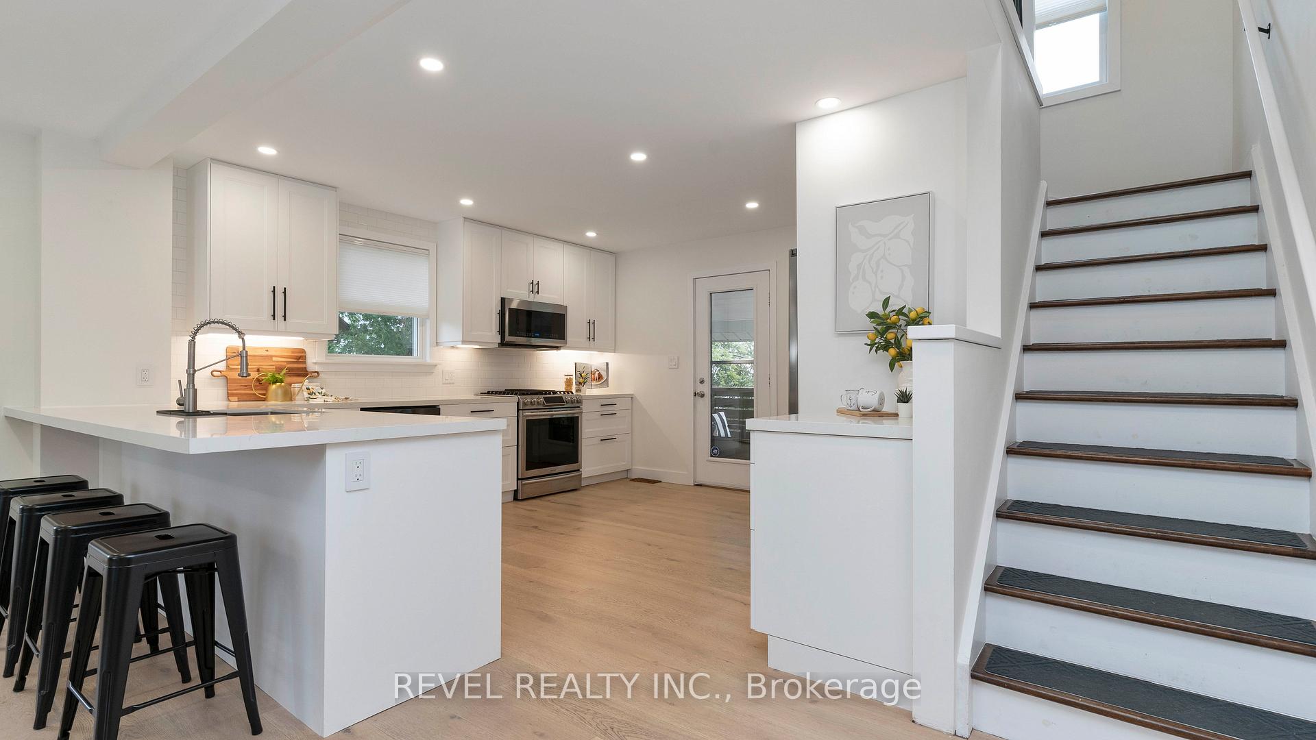 Photo 26 of 15 Victoria Avenue E, South Huron, Stephen — HOMEH