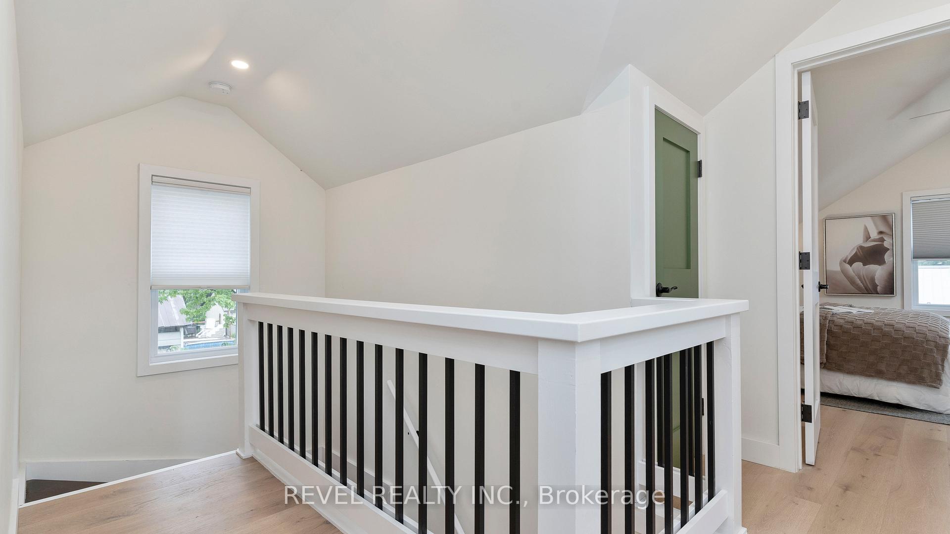 Photo 27 of 15 Victoria Avenue E, South Huron, Stephen — HOMEH