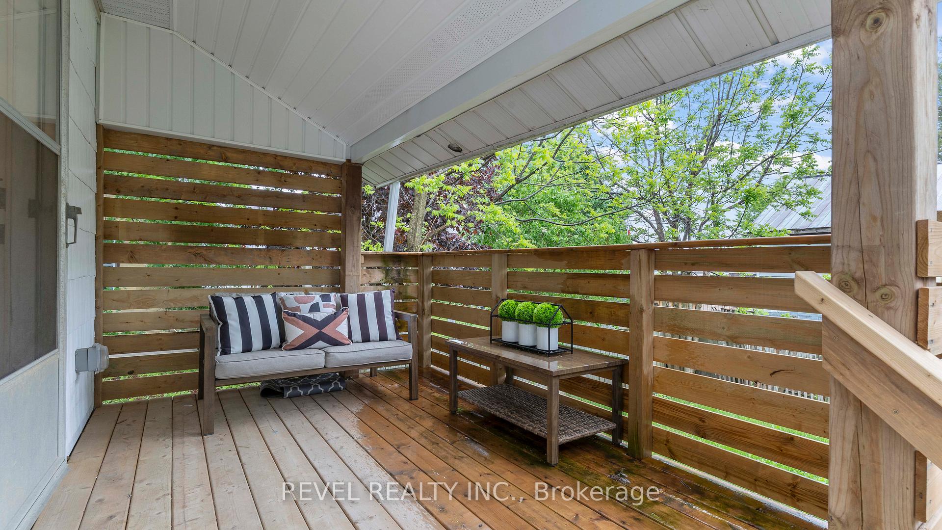 Photo 41 of 15 Victoria Avenue E, South Huron, Stephen — HOMEH