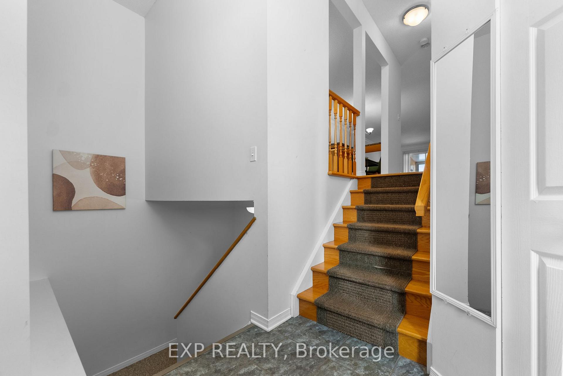 Photo 6 of 432 Mayhew Street, Renfrew — HOMEH