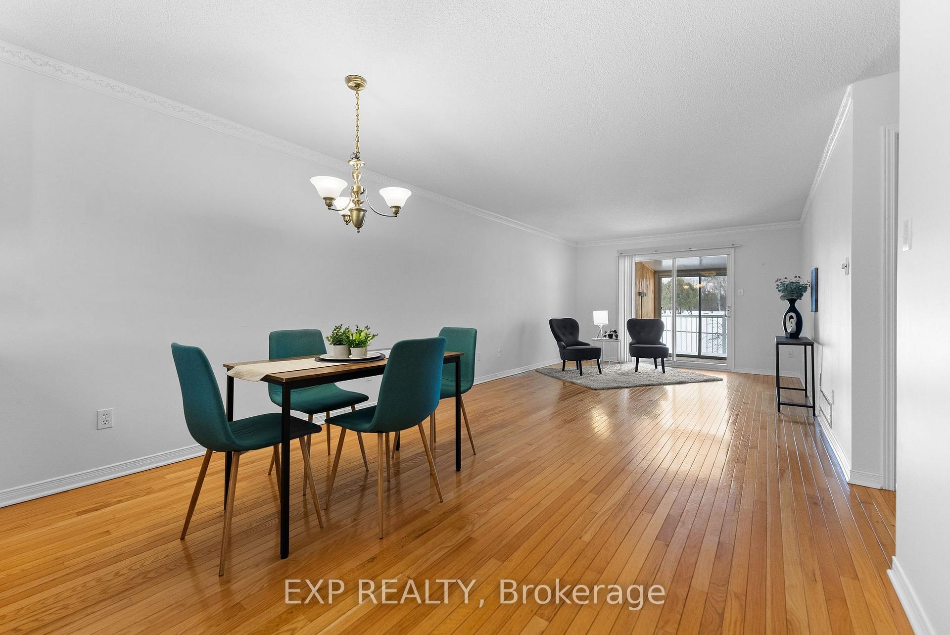 Photo 10 of 432 Mayhew Street, Renfrew — HOMEH