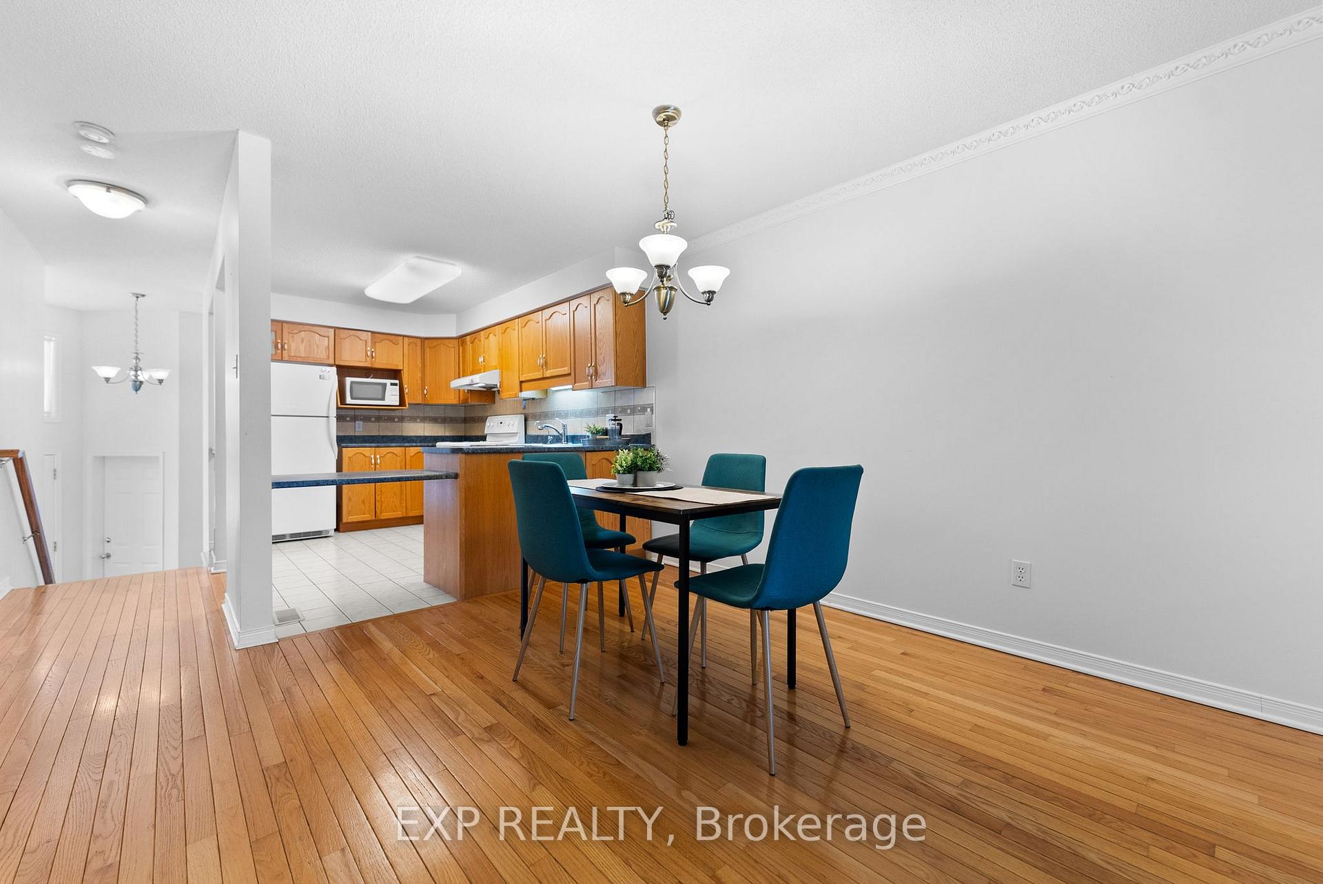 Photo 11 of 432 Mayhew Street, Renfrew — HOMEH