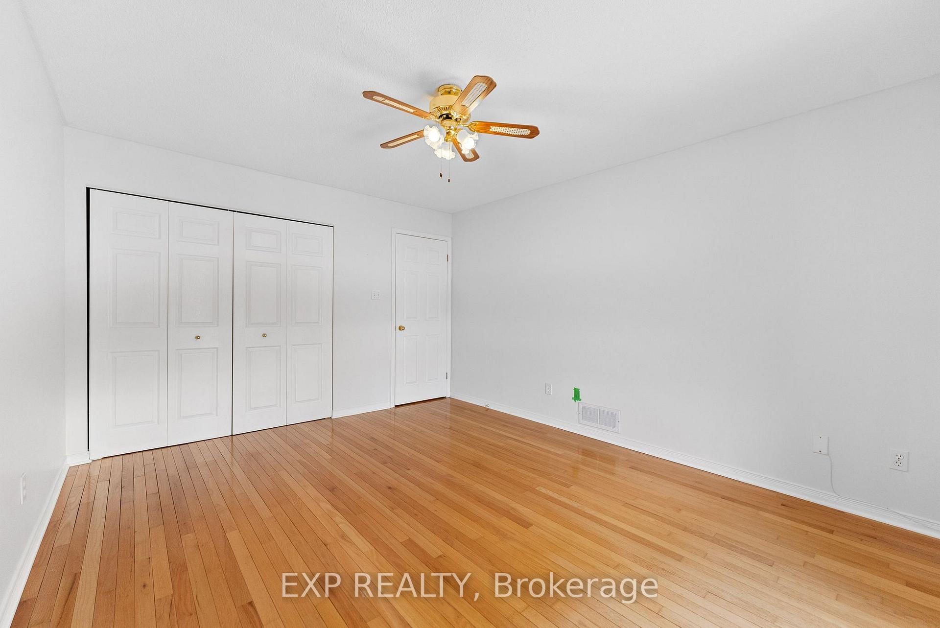 Photo 16 of 432 Mayhew Street, Renfrew — HOMEH