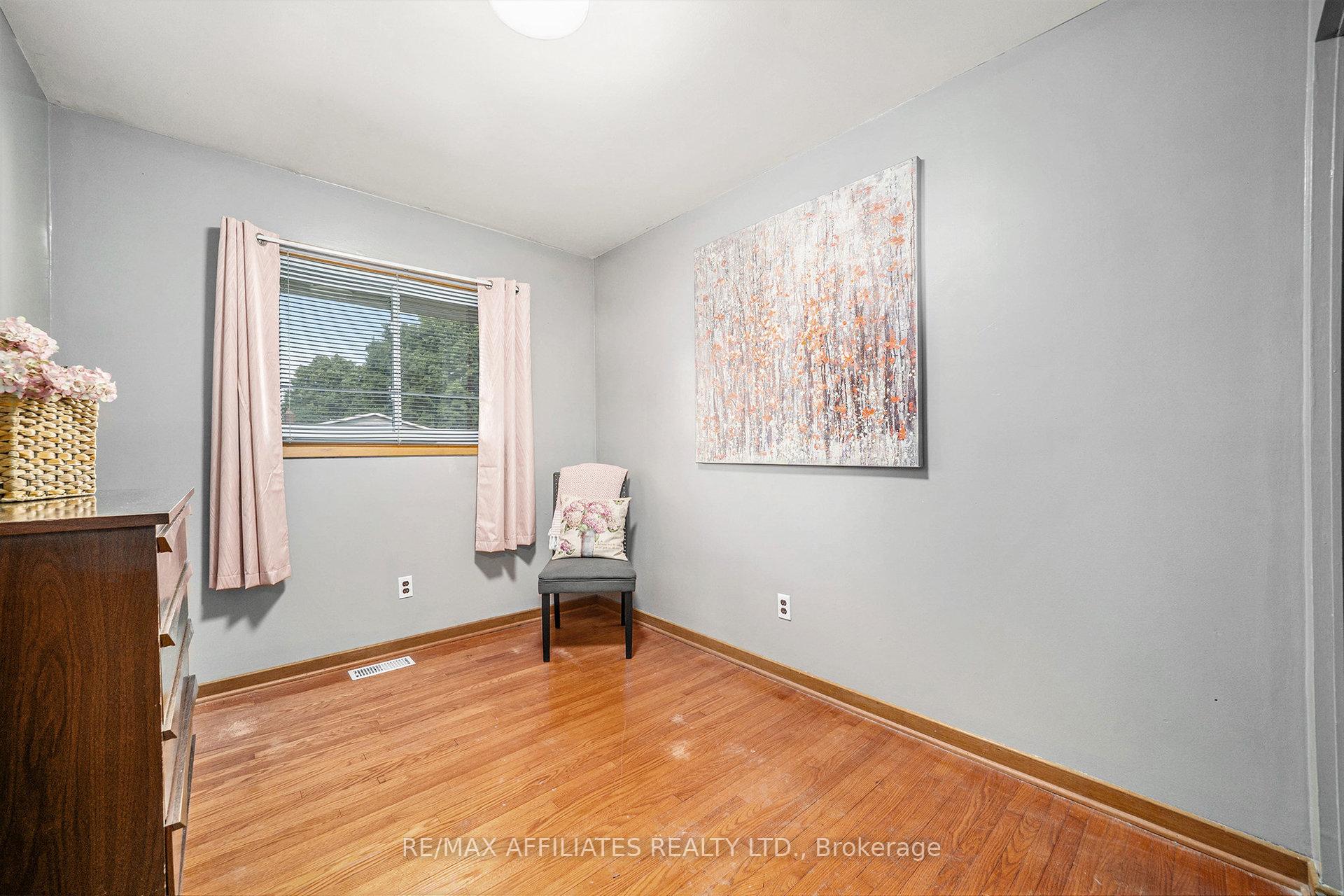 Photo 8 of 195 Isabella Street, Smiths Falls — HOMEH