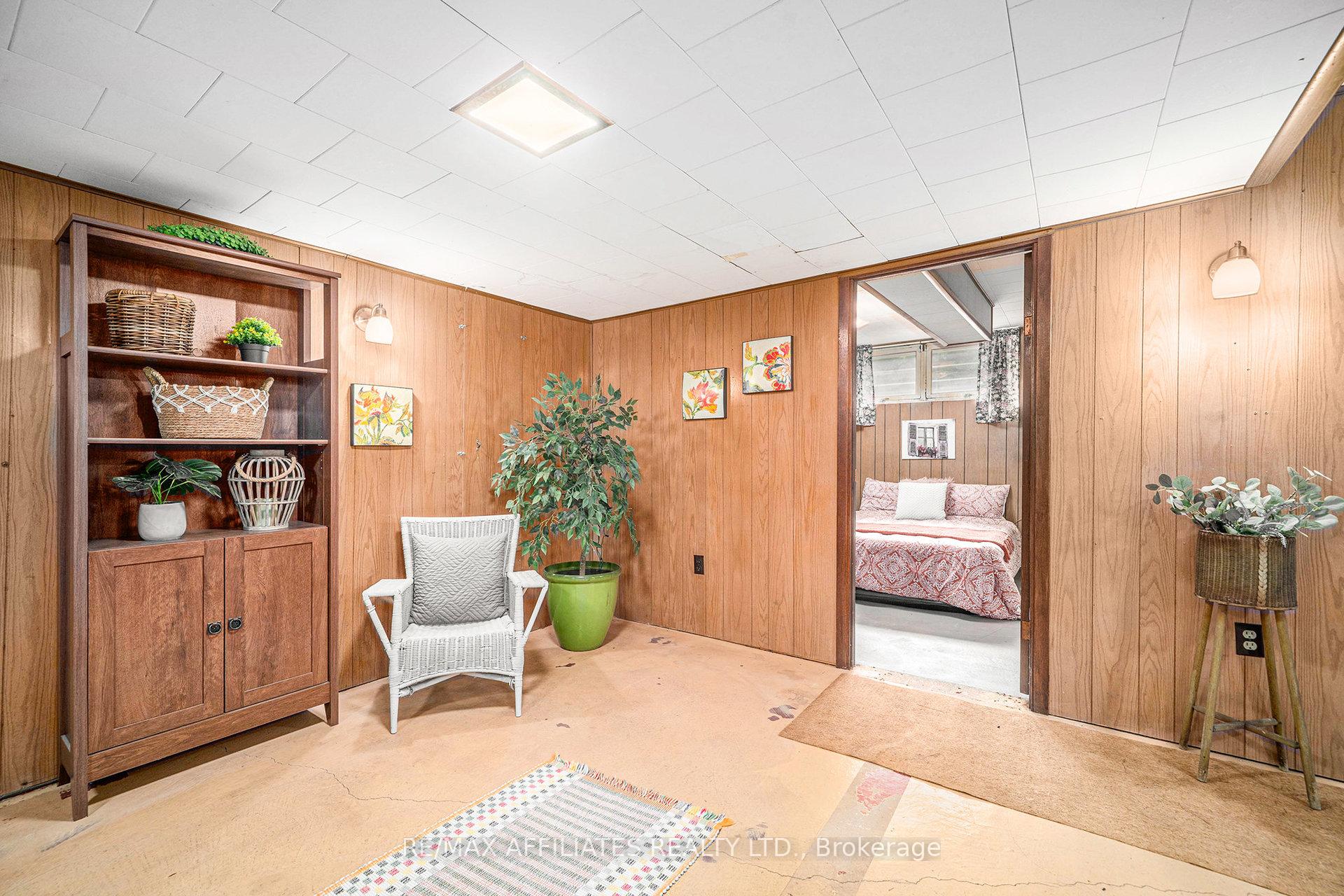 Photo 10 of 195 Isabella Street, Smiths Falls — HOMEH